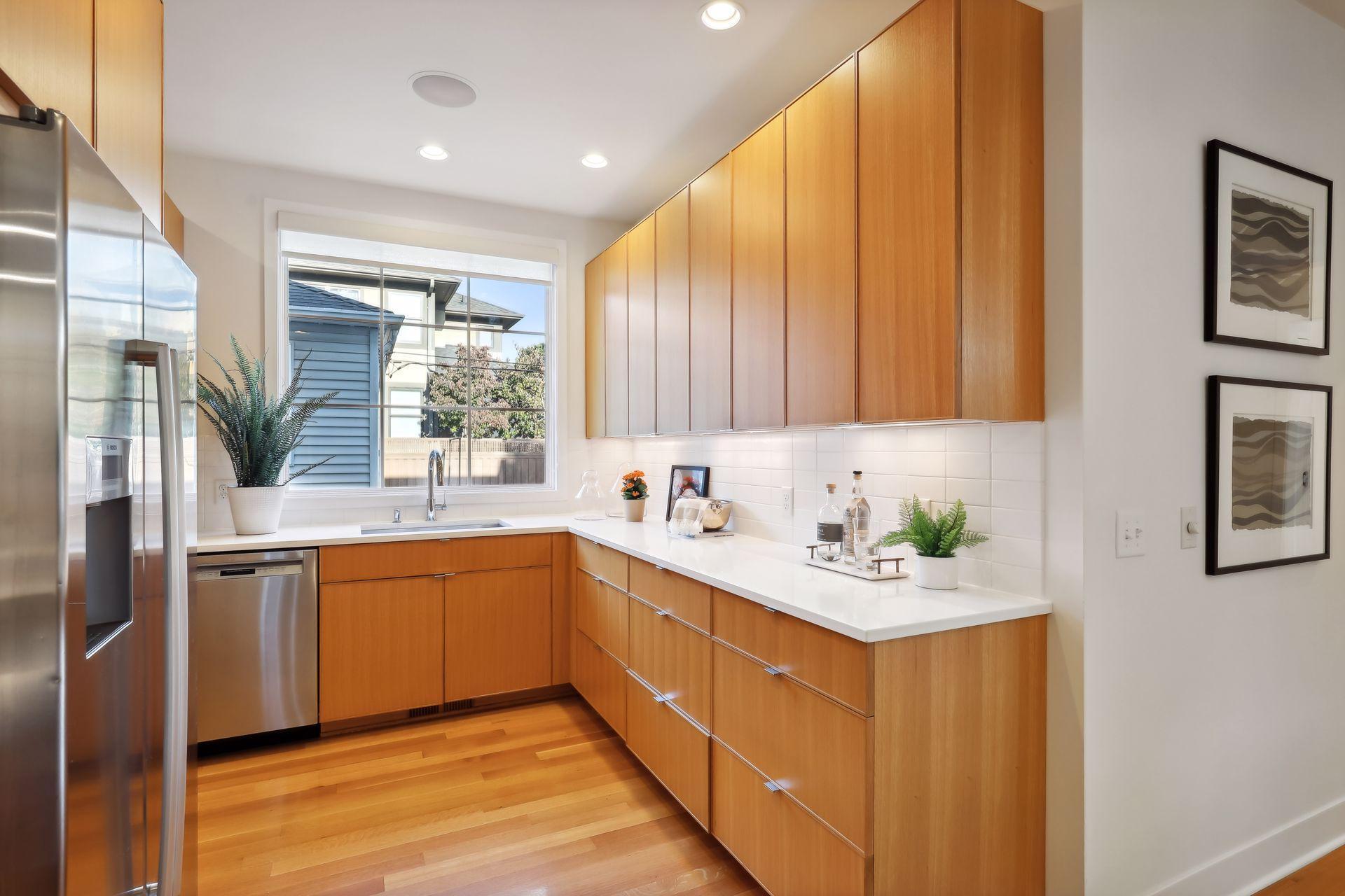 3433 Saint Paul Avenue