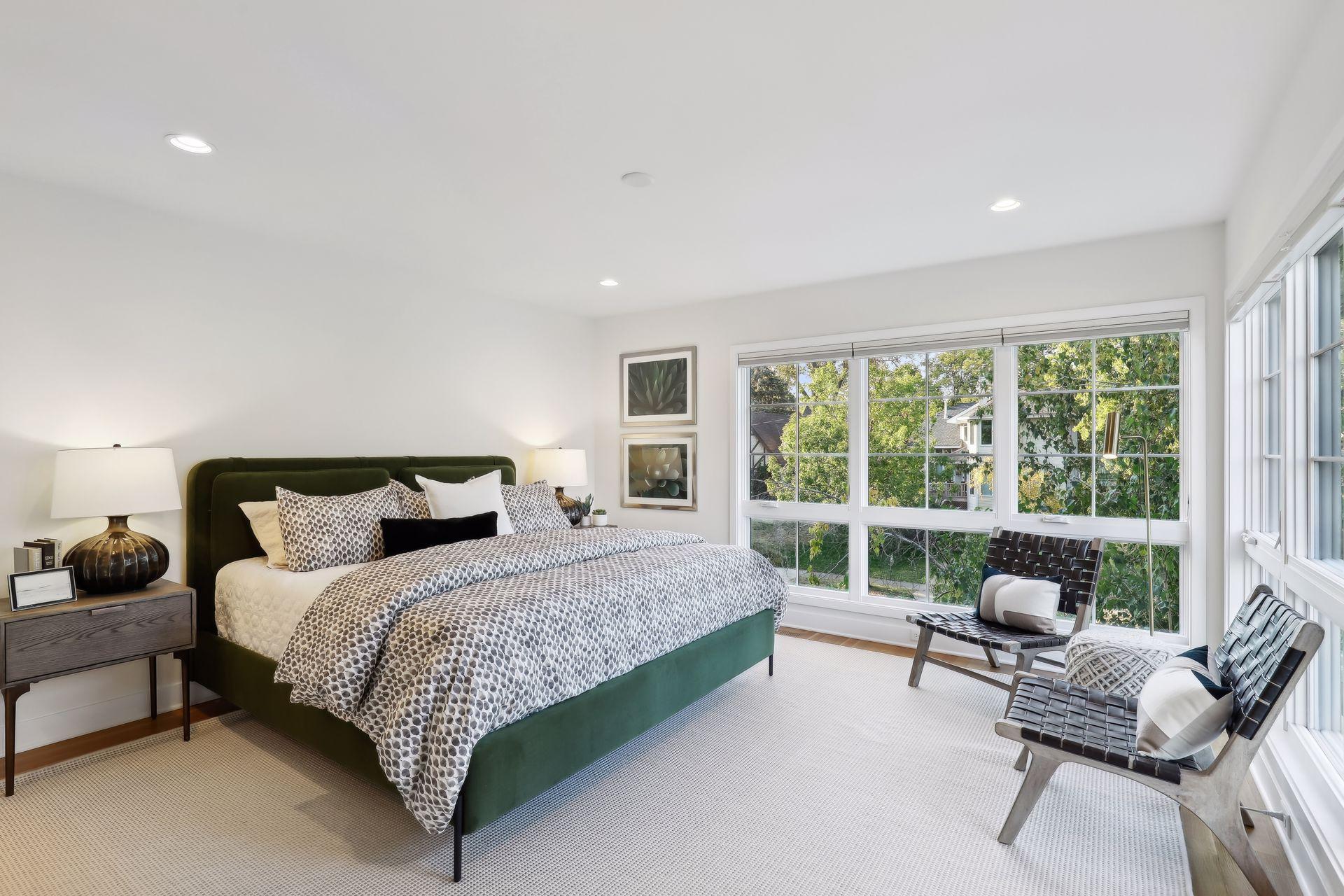 3433 Saint Paul Avenue