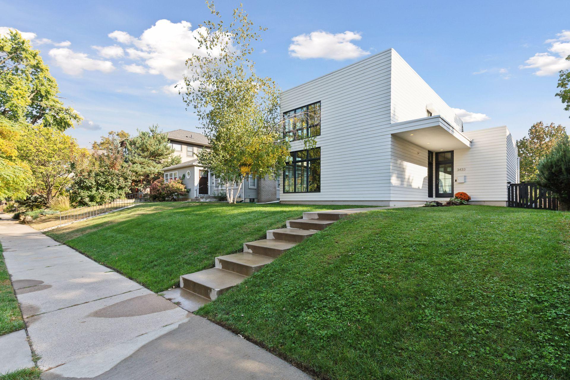 3433 Saint Paul Avenue