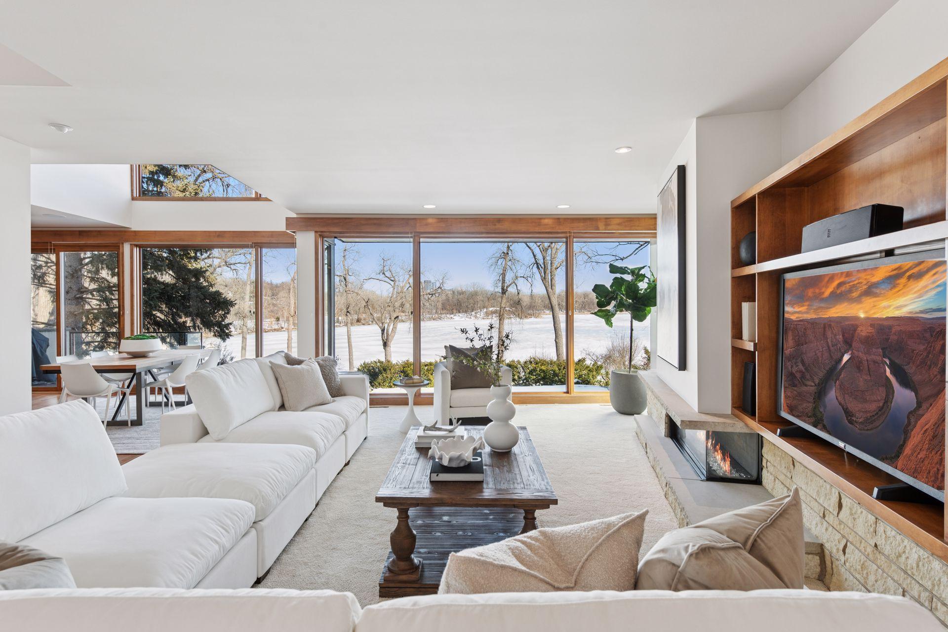 1918 Cedar Lake Parkway