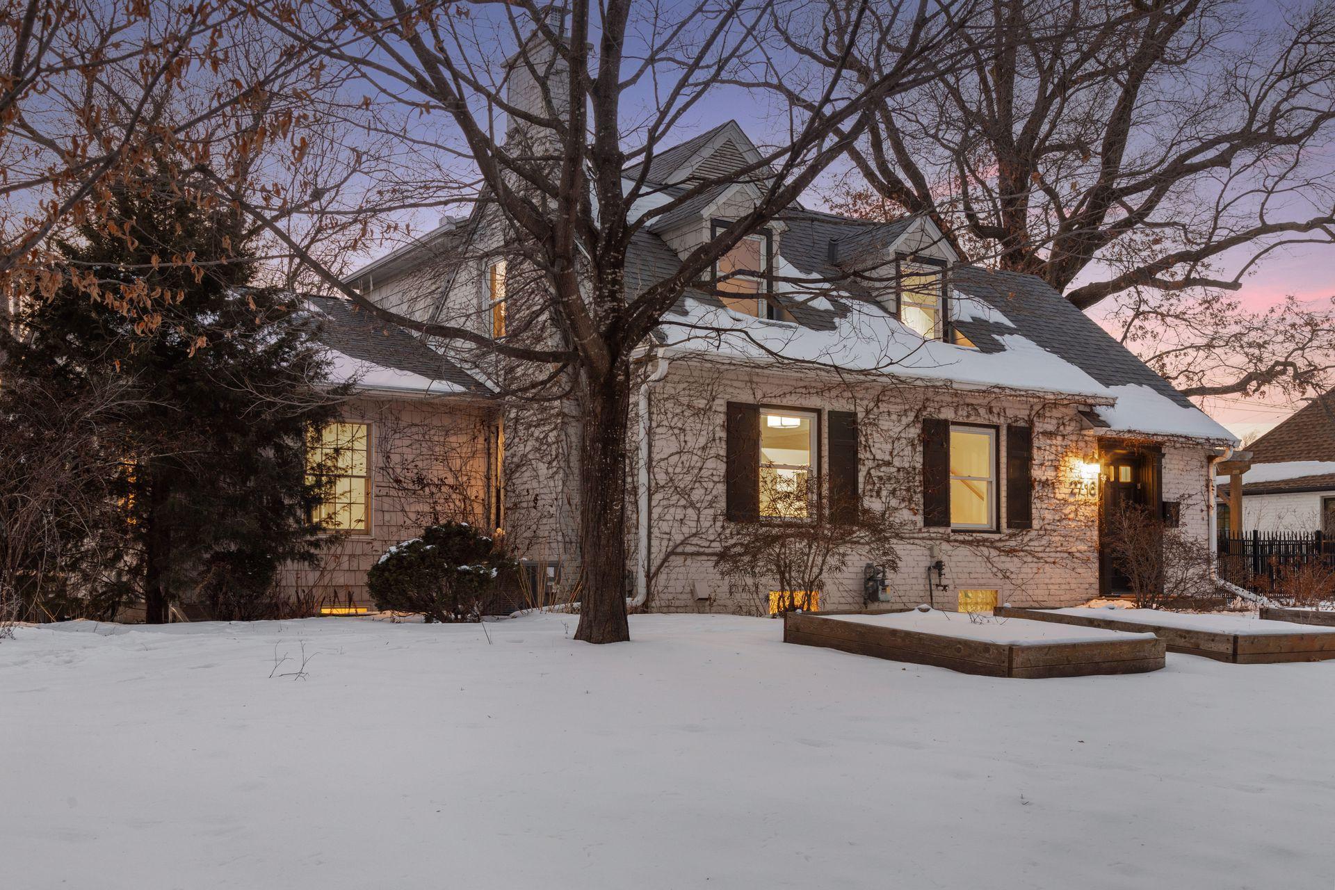 2716 Huntington Avenue
