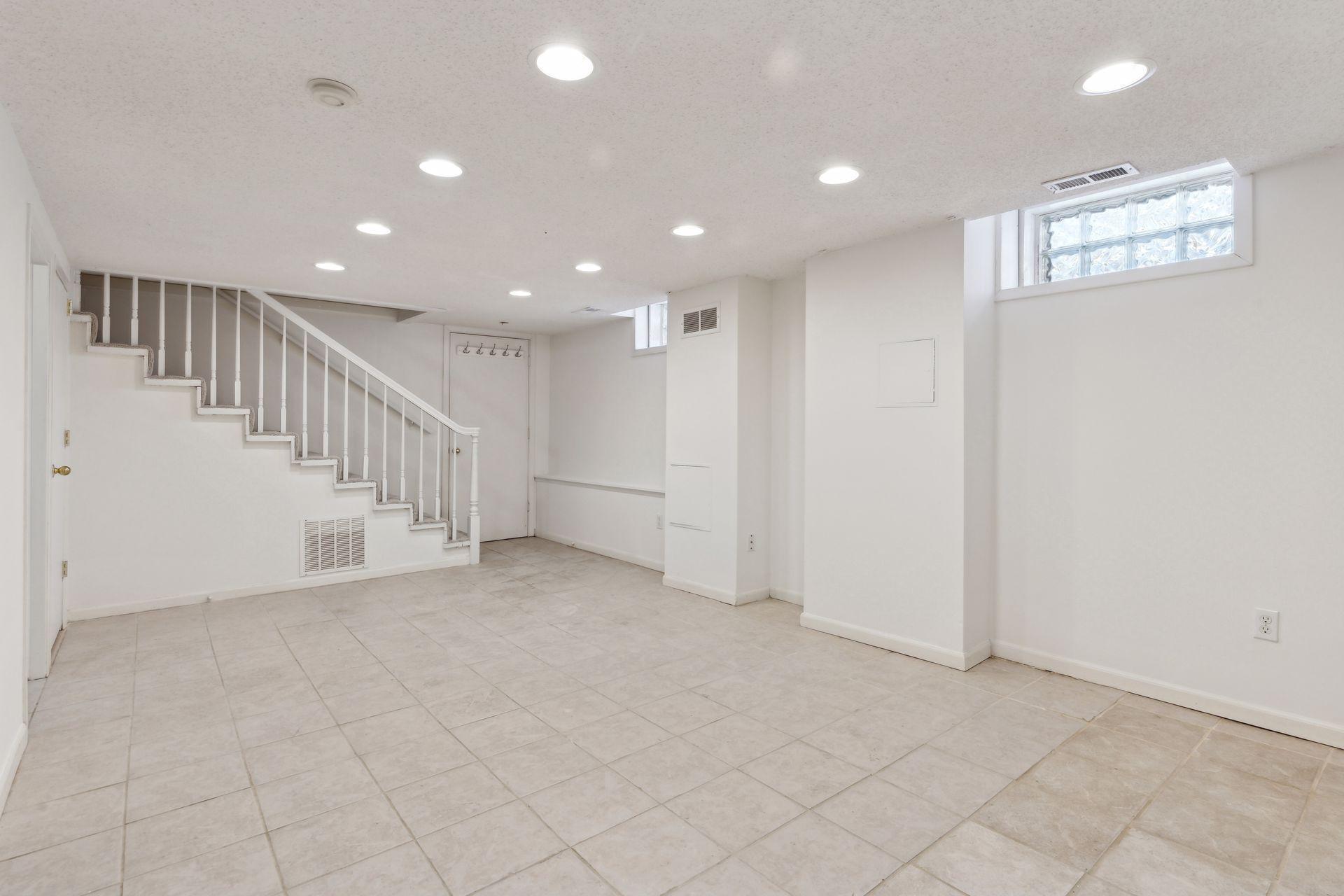 2716 Huntington Avenue