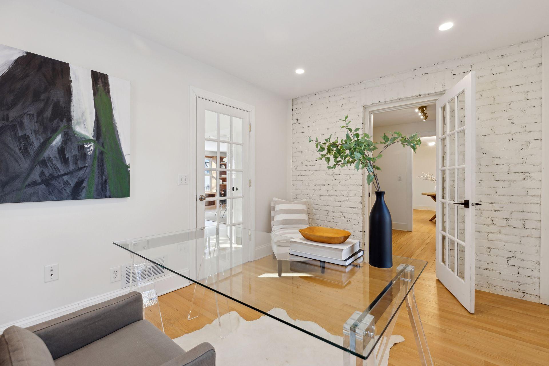 2716 Huntington Avenue