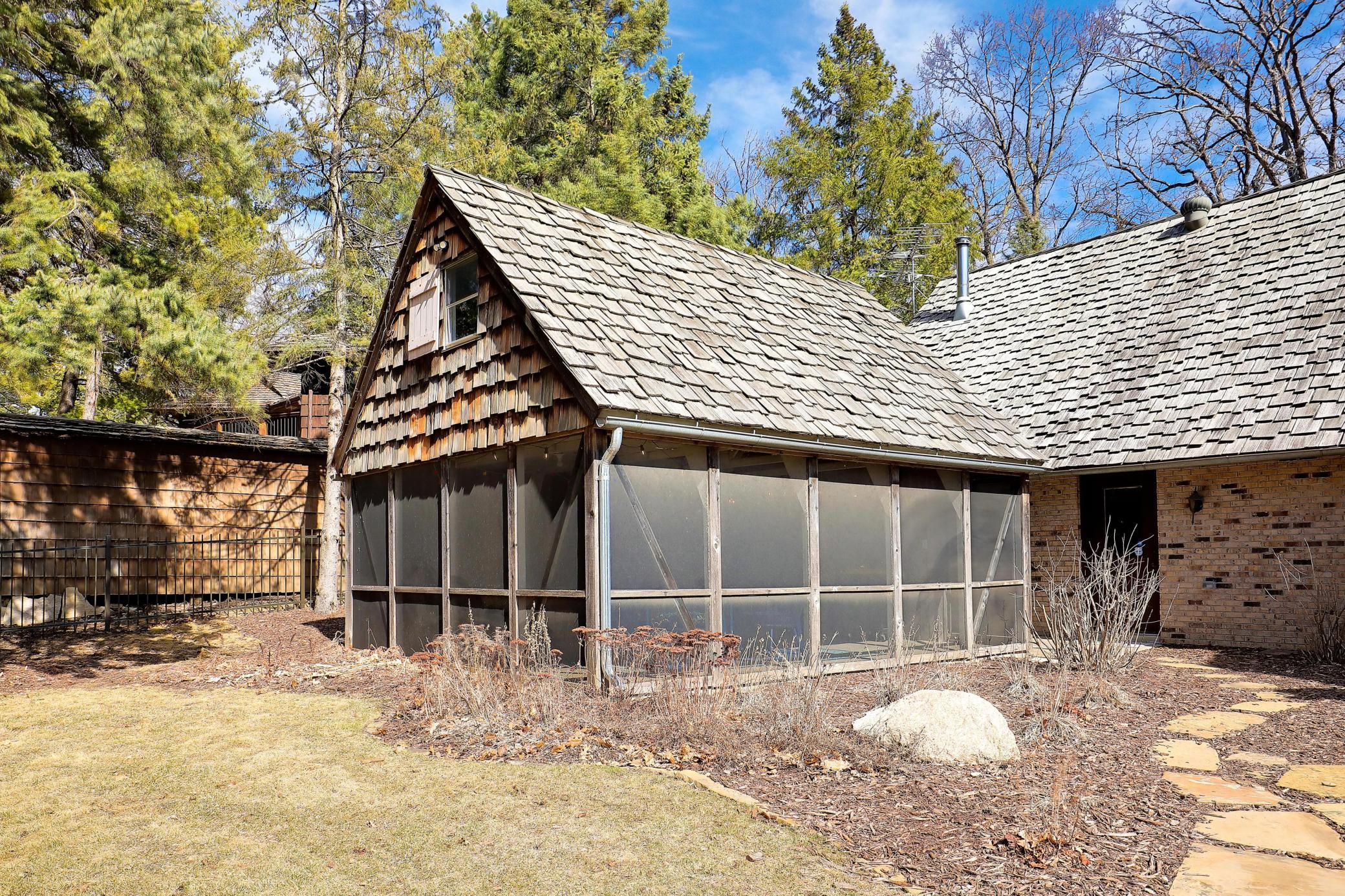 2030 Crosby Road