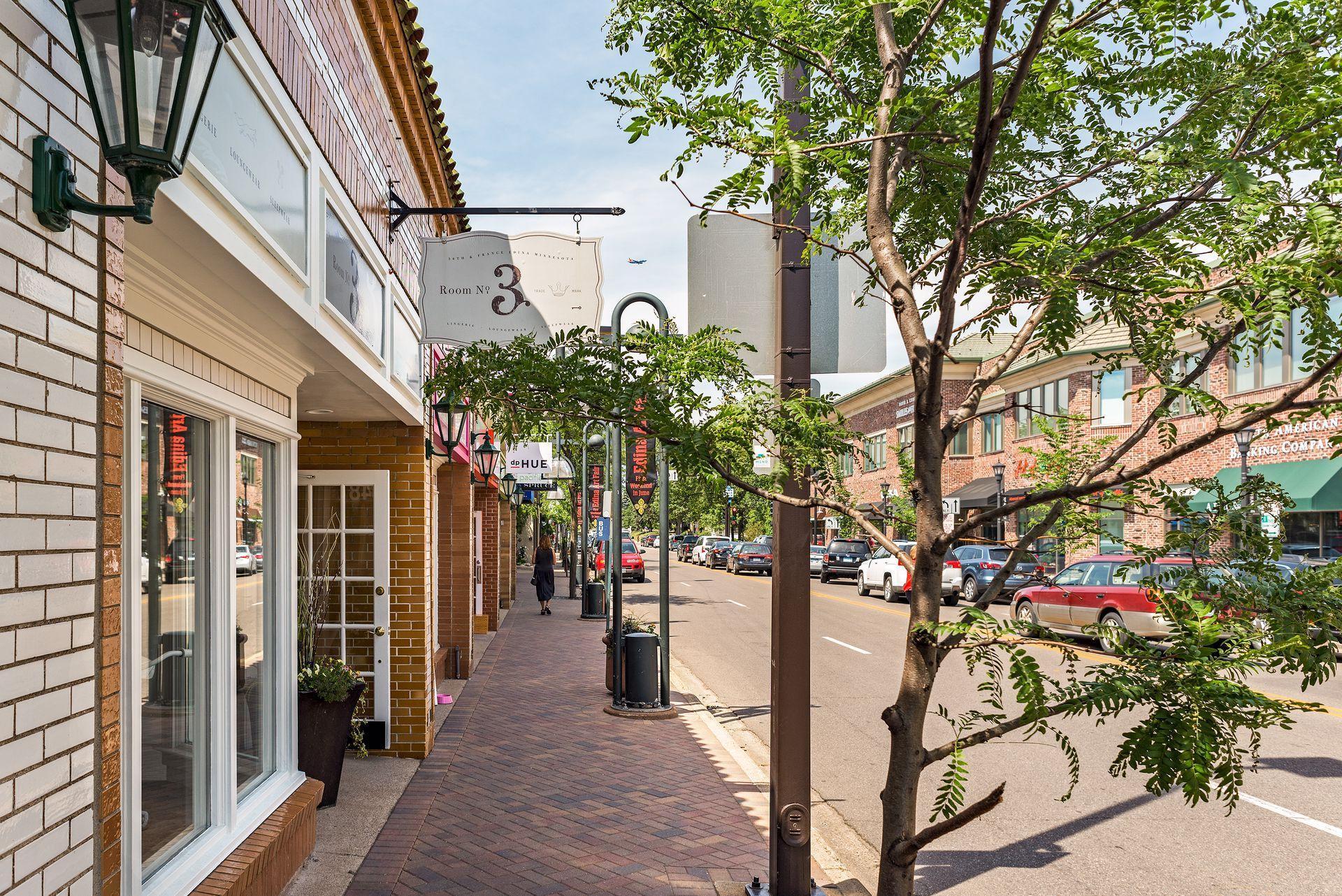 4610 France Avenue S