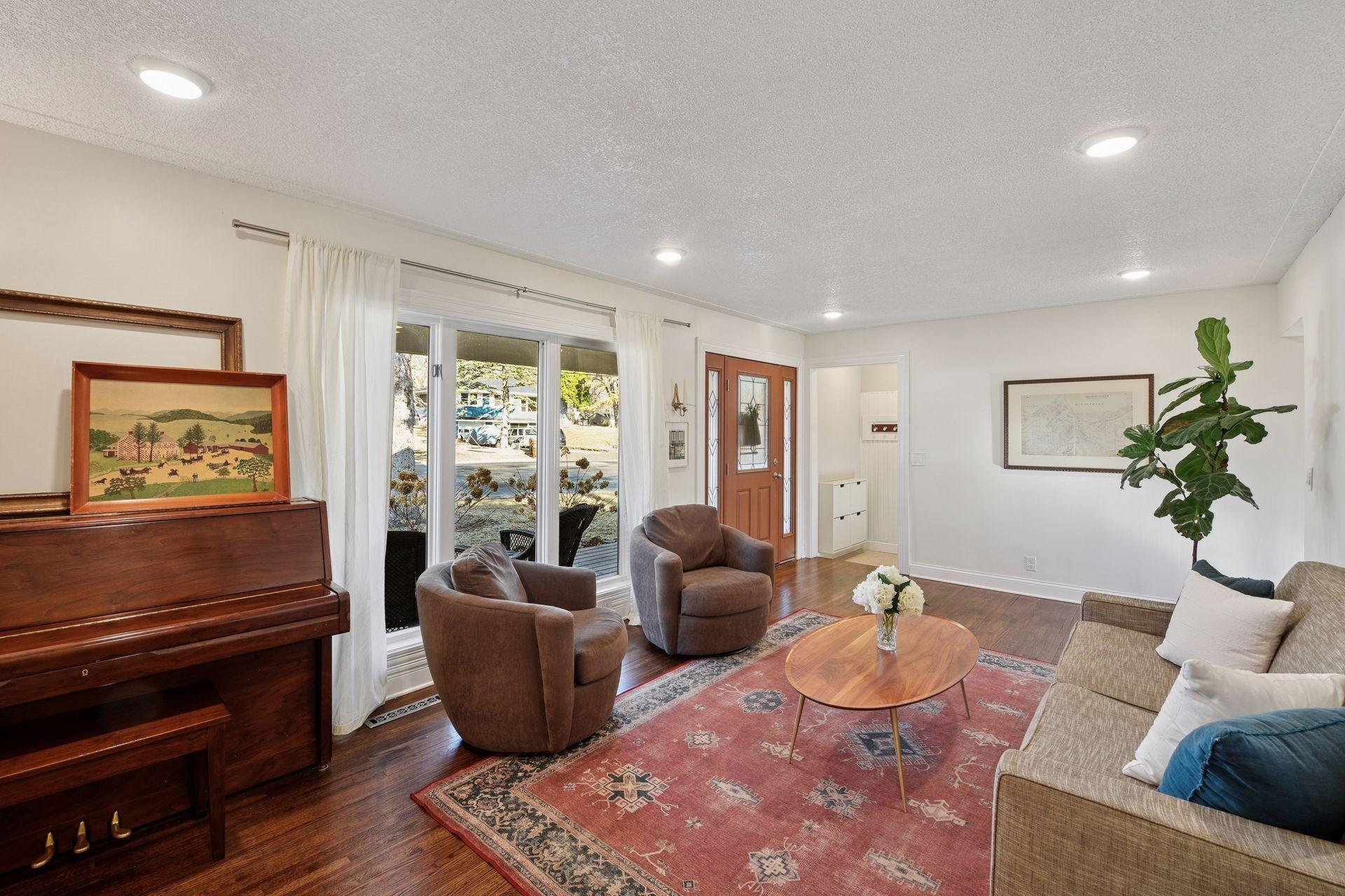6291 Blue Jay Circle