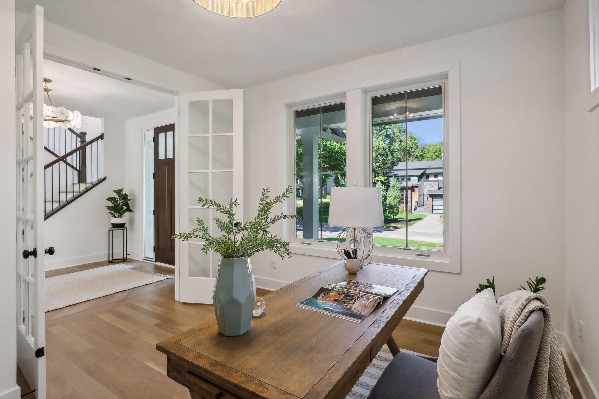 3525 Montgomerie Avenue