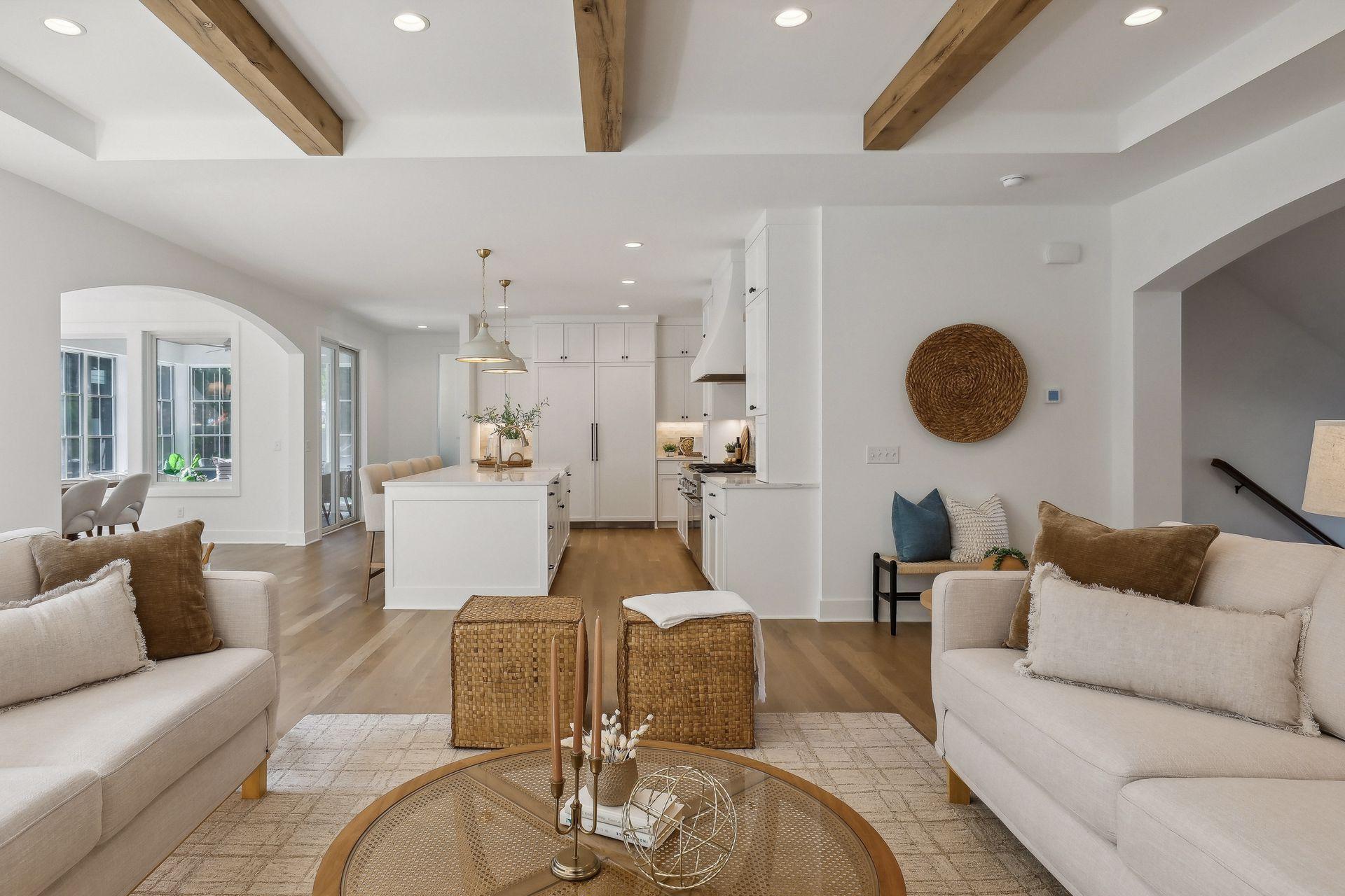 3525 Montgomerie Avenue