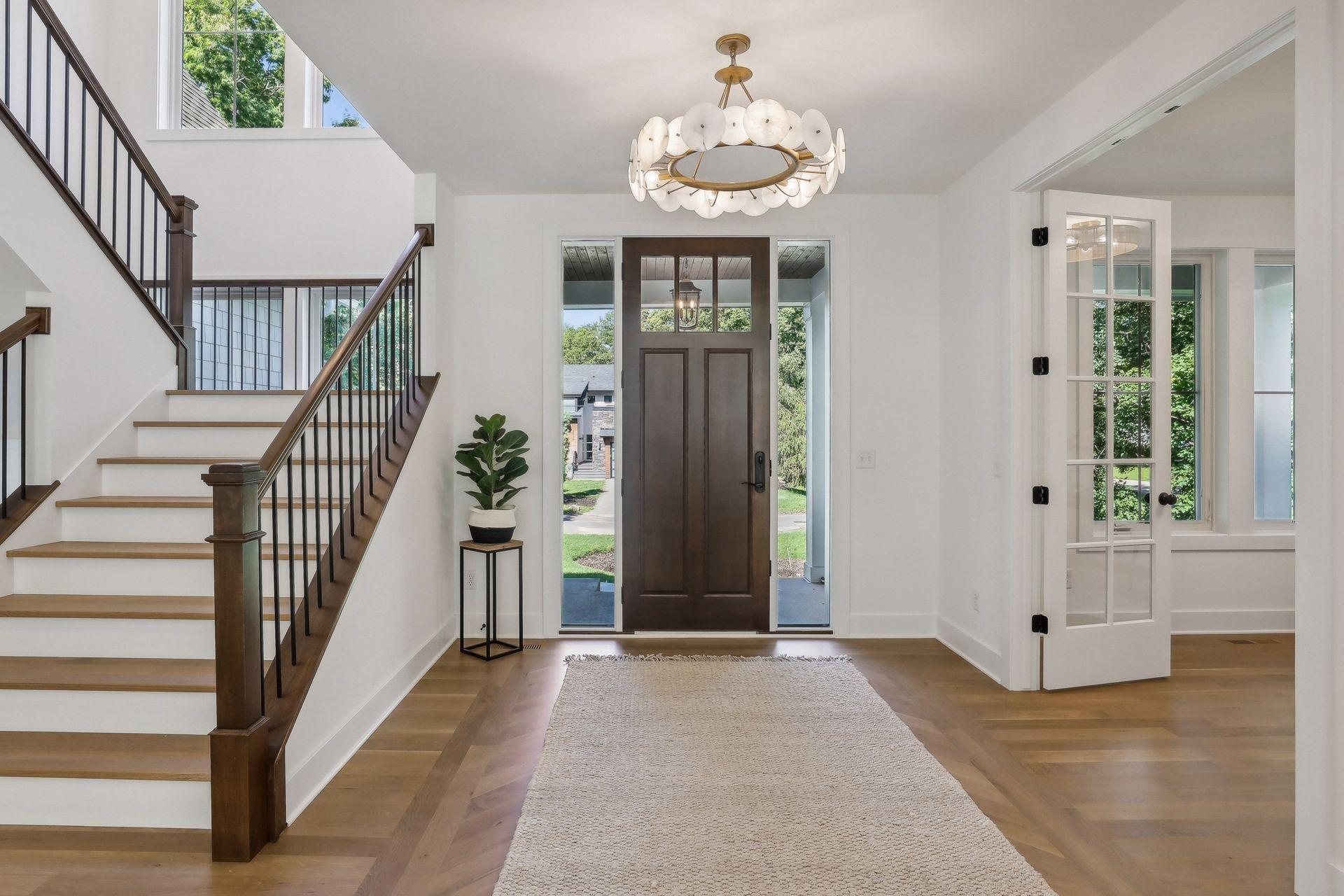 3525 Montgomerie Avenue