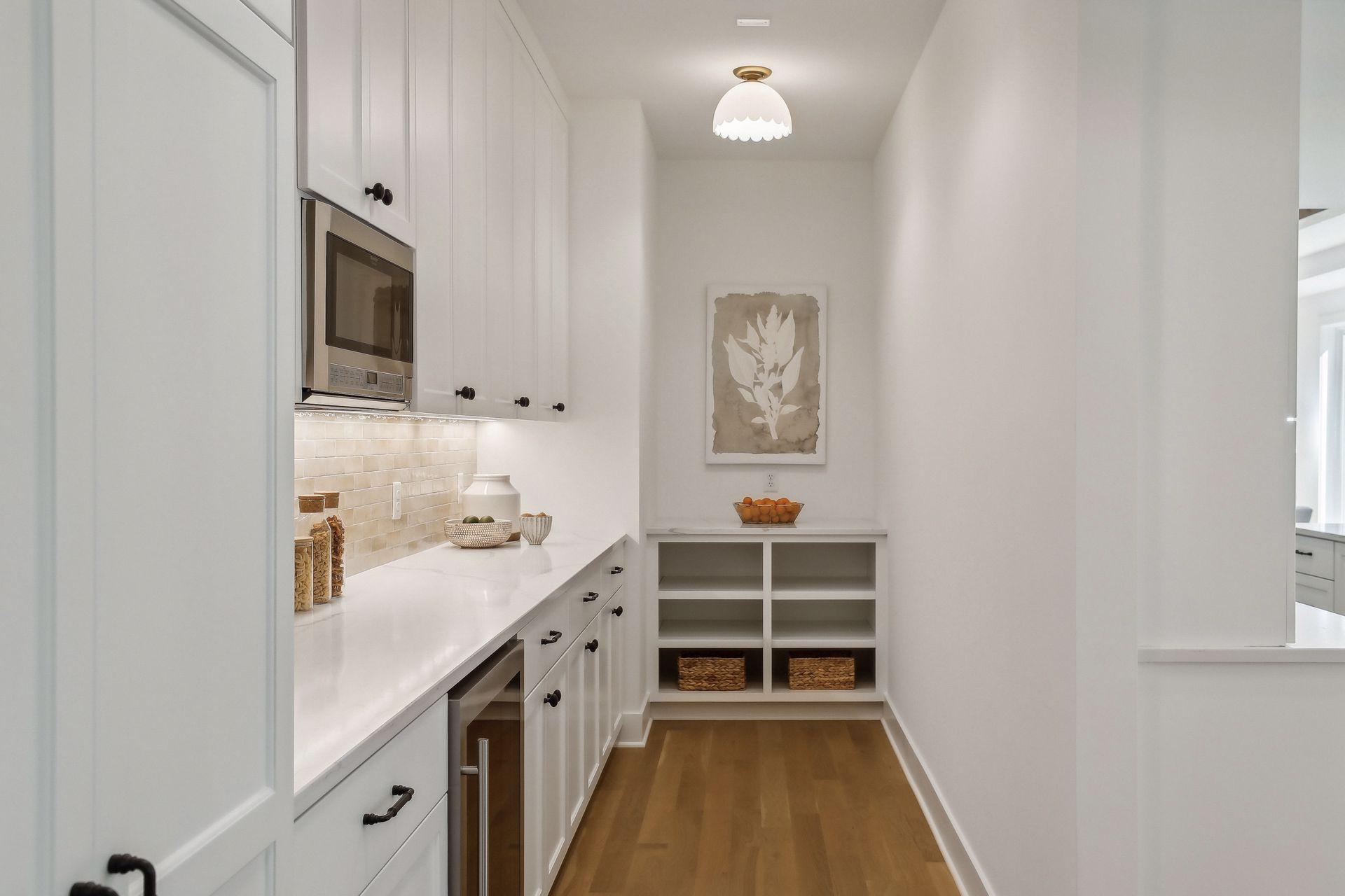 3525 Montgomerie Avenue