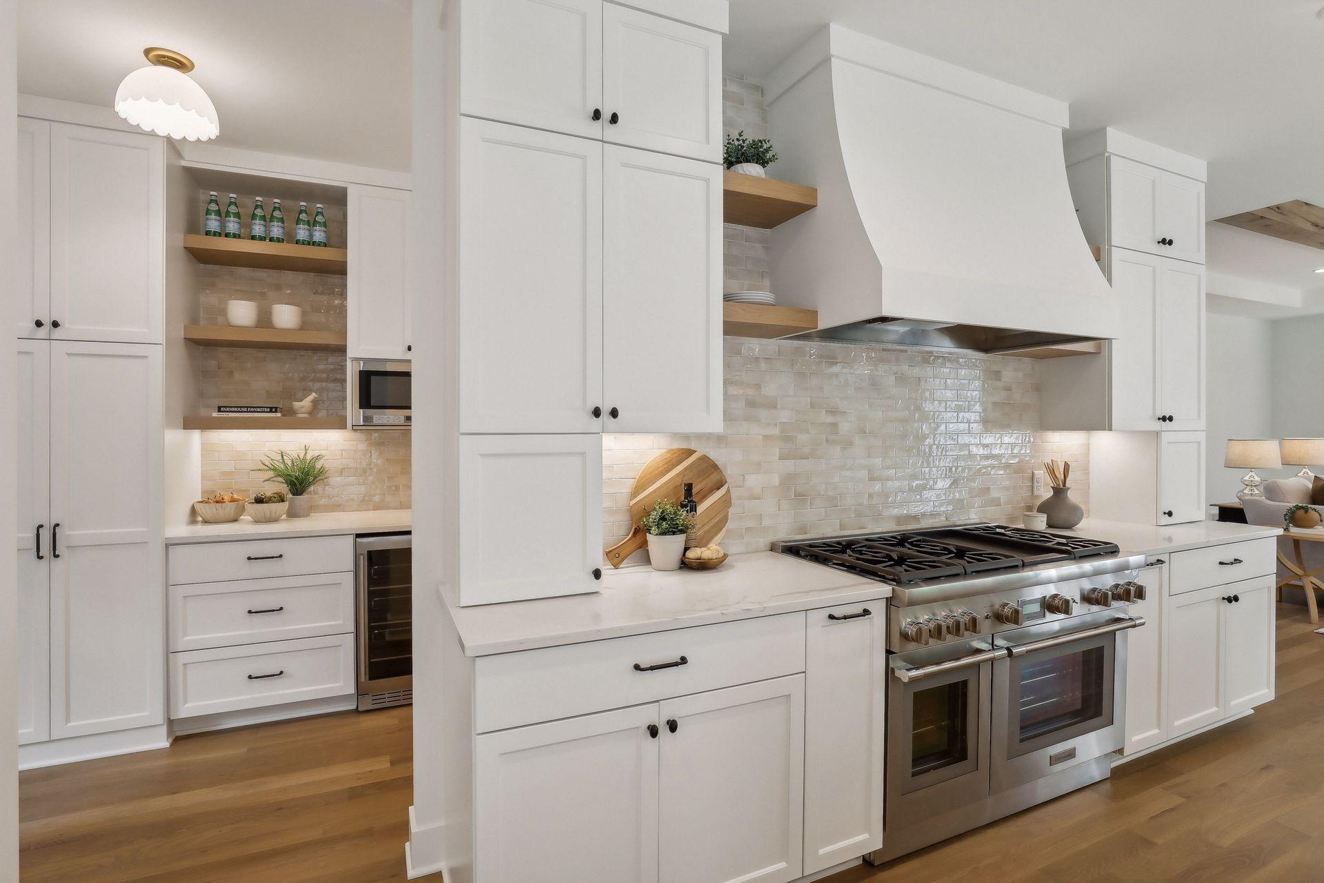 3525 Montgomerie Avenue