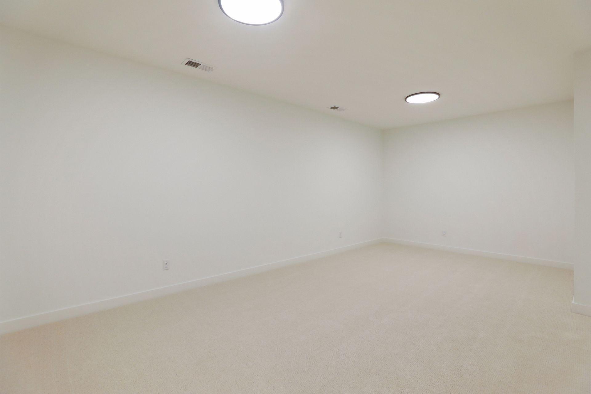 3525 Montgomerie Avenue