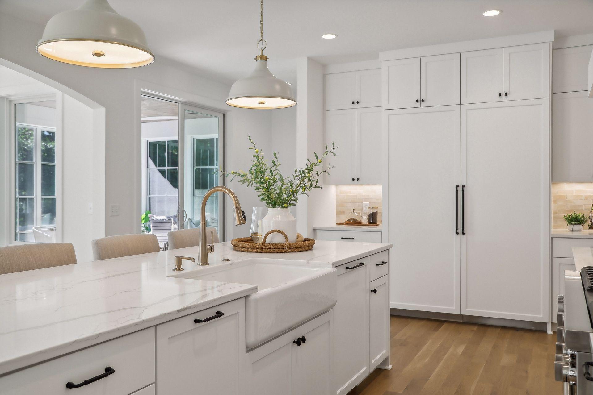 3525 Montgomerie Avenue