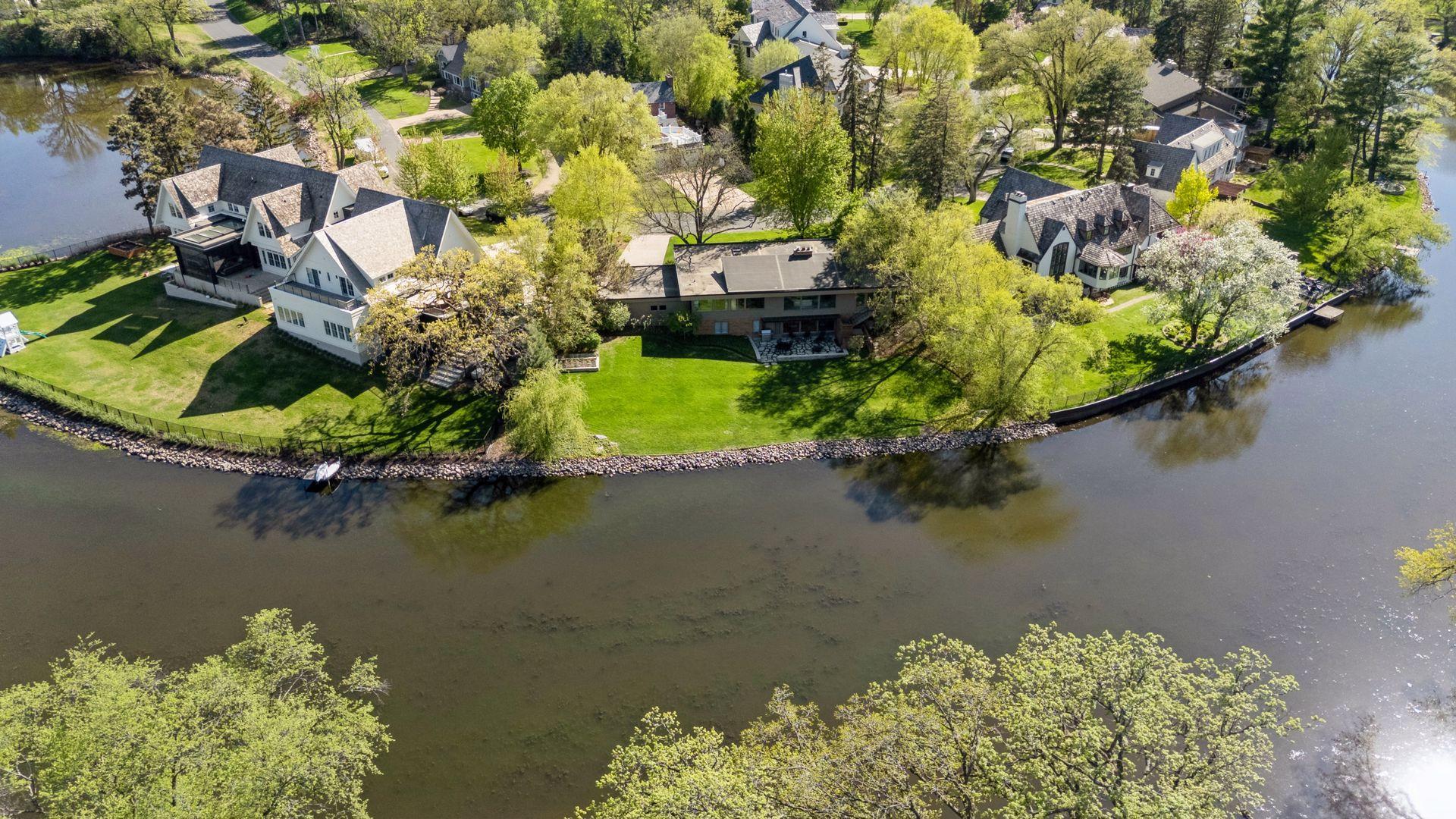 4801 E Sunnyslope Road