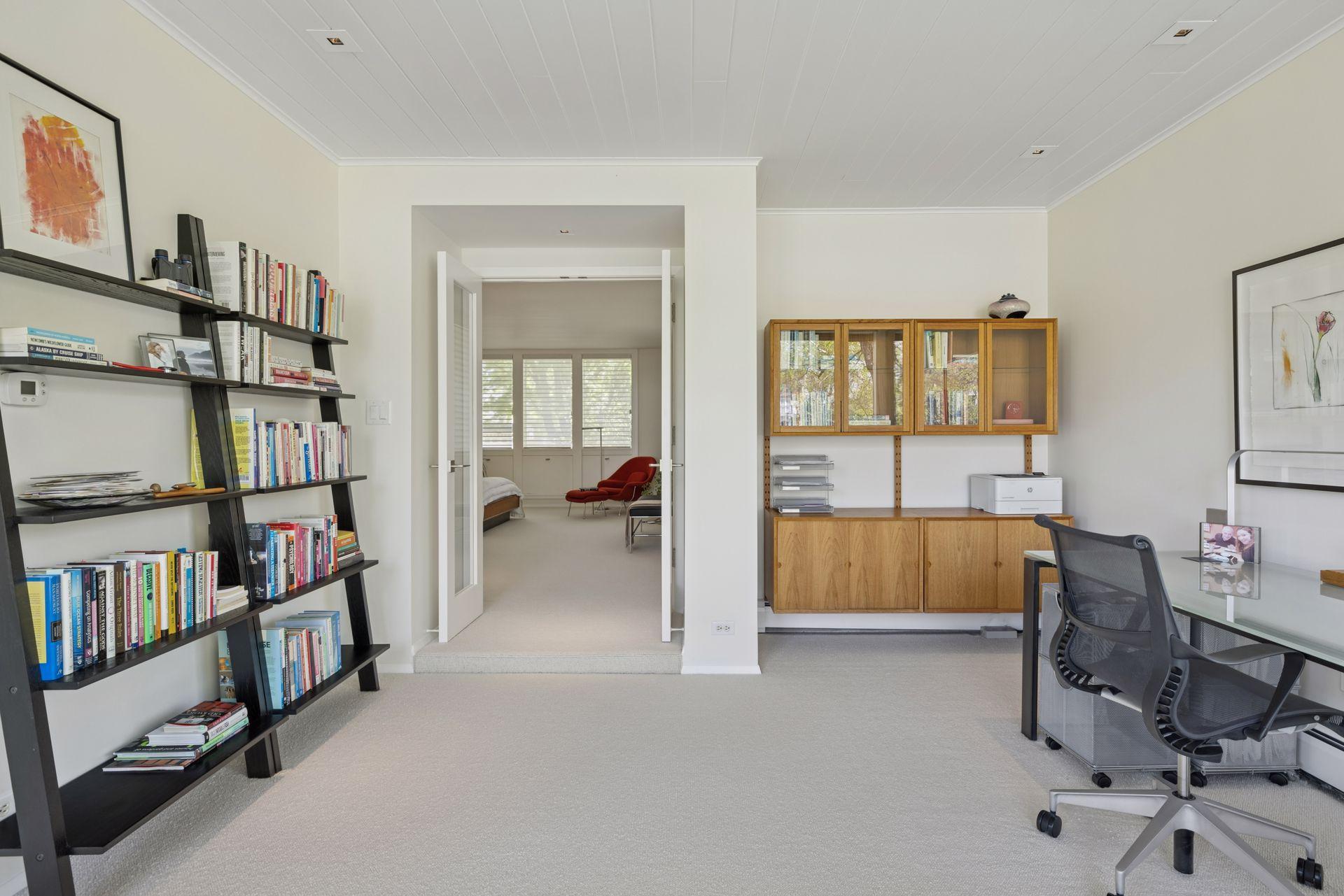 4801 E Sunnyslope Road