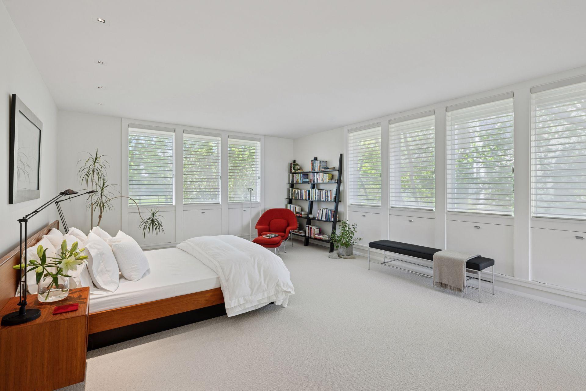 4801 E Sunnyslope Road