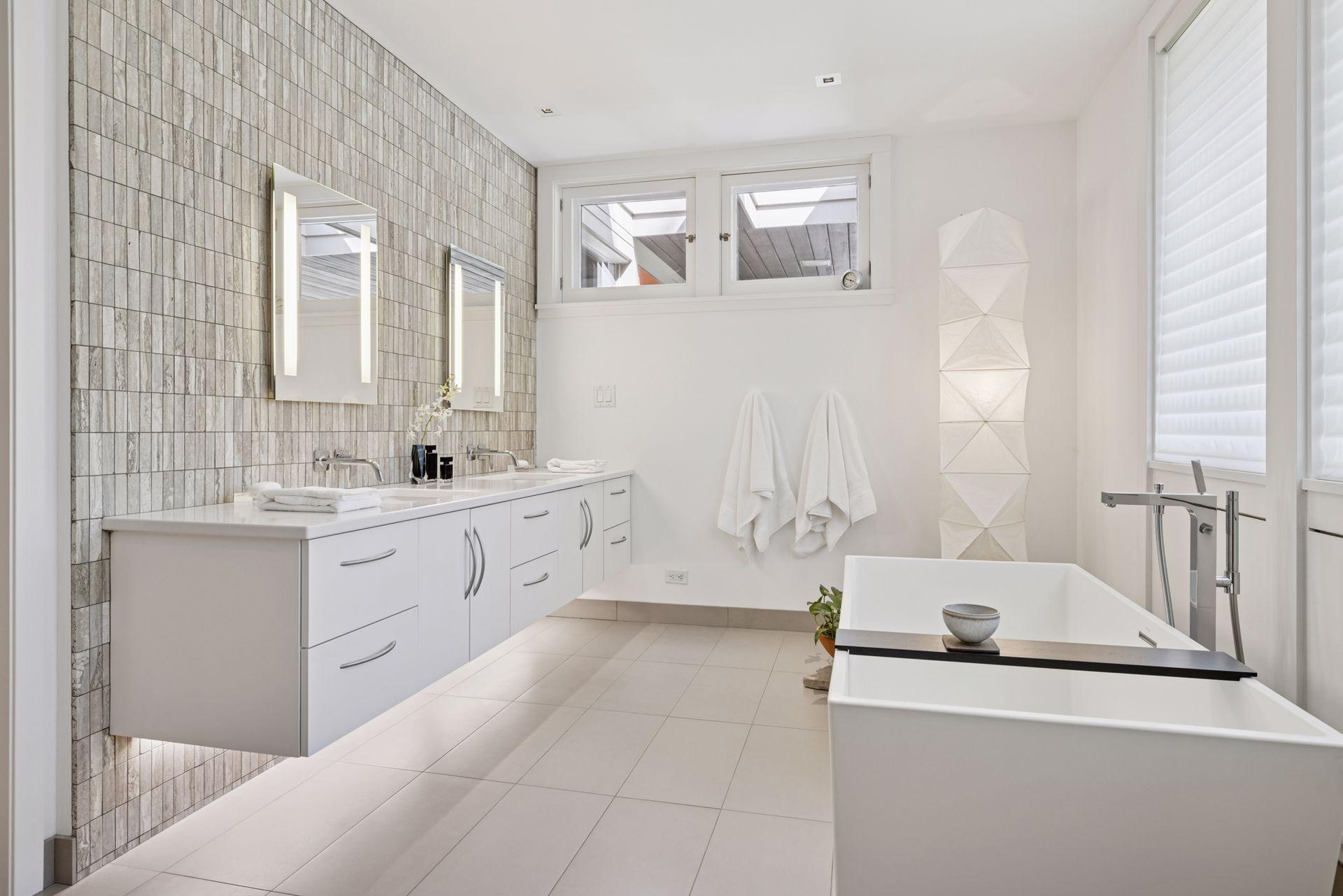 4801 E Sunnyslope Road