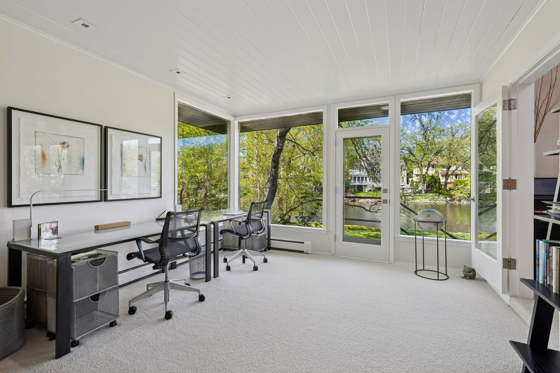 4801 E Sunnyslope Road