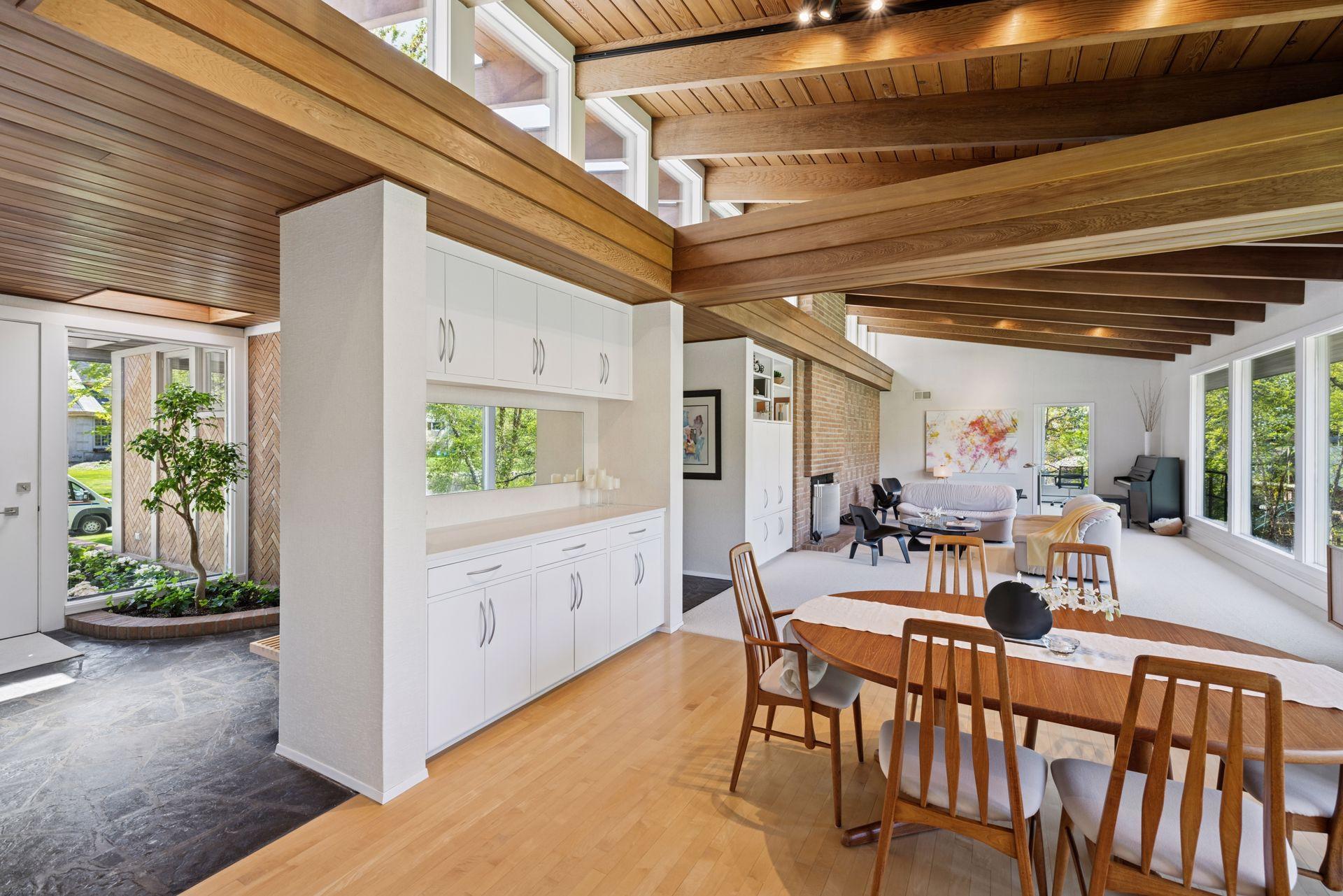 4801 E Sunnyslope Road