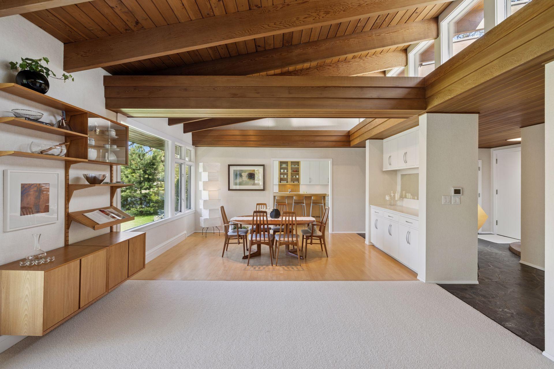 4801 E Sunnyslope Road