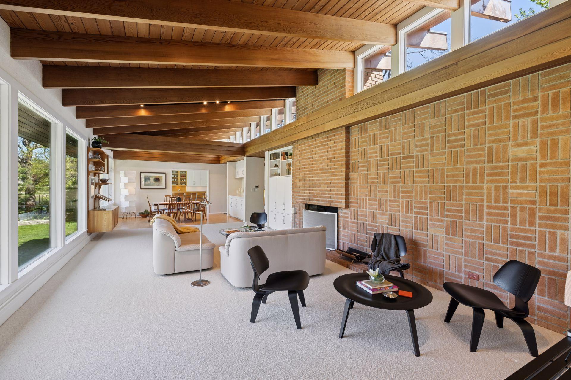 4801 E Sunnyslope Road