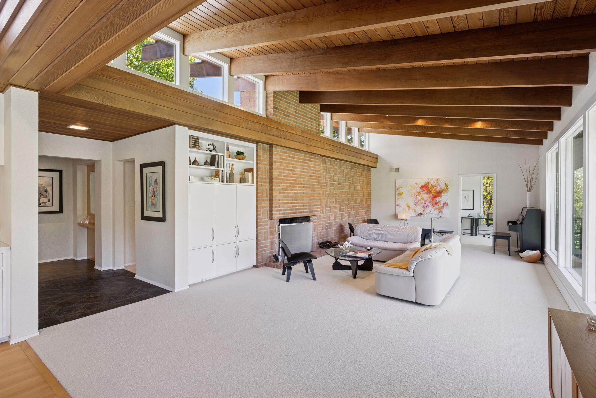 4801 E Sunnyslope Road