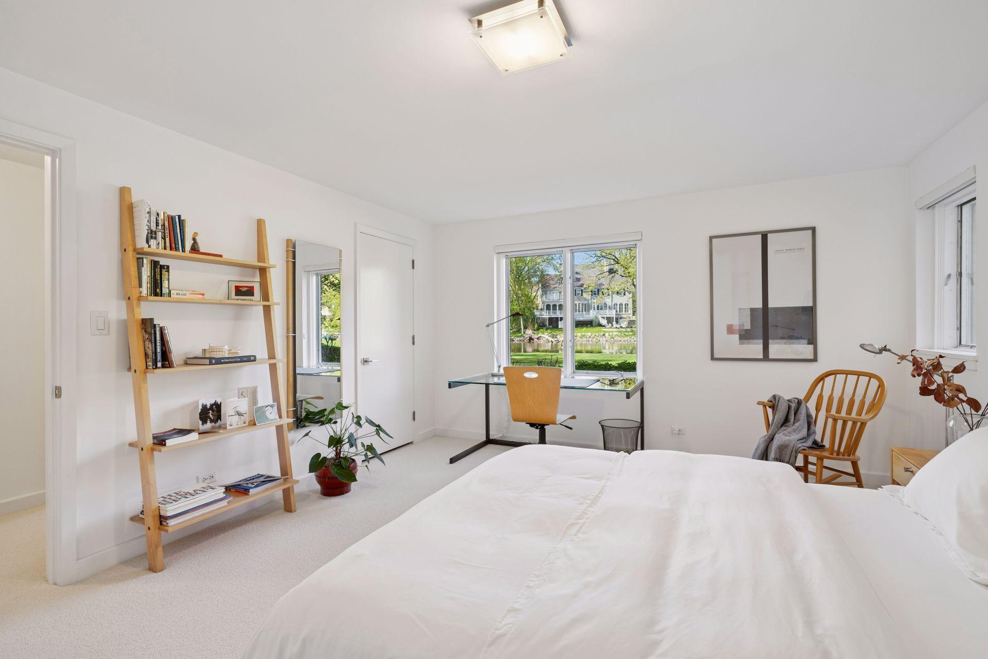 4801 E Sunnyslope Road