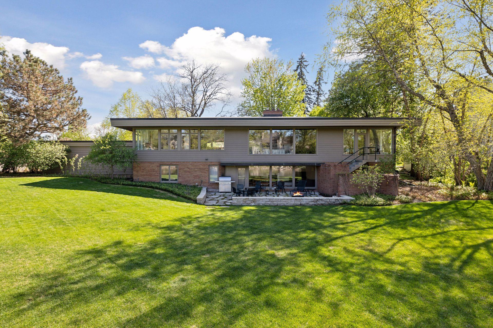 4801 E Sunnyslope Road