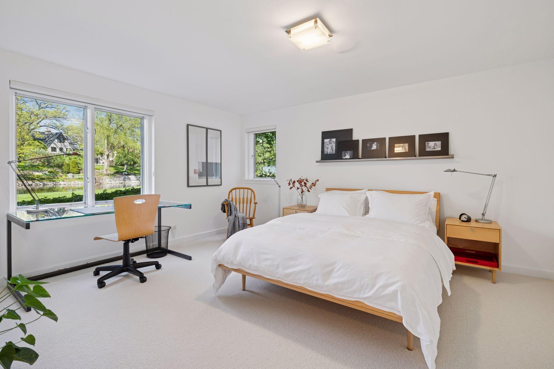 4801 E Sunnyslope Road