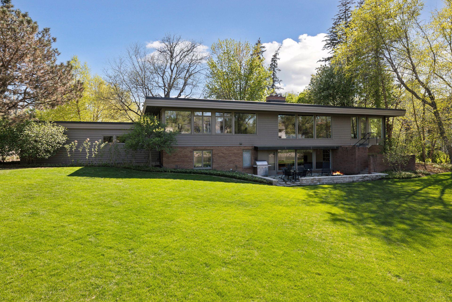 4801 E Sunnyslope Road