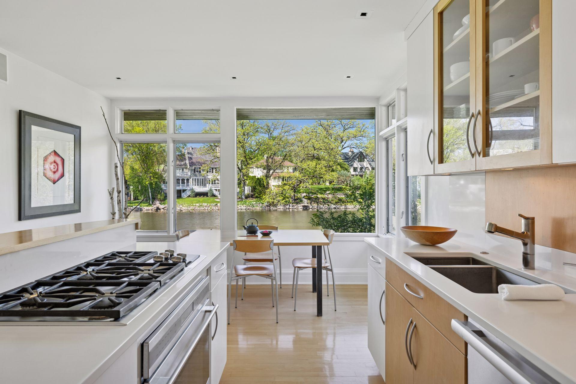 4801 E Sunnyslope Road