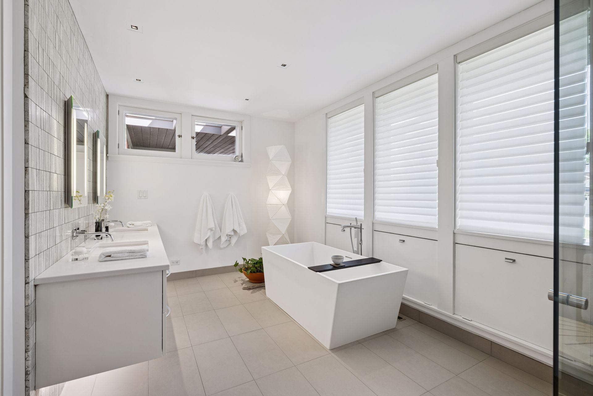 4801 E Sunnyslope Road