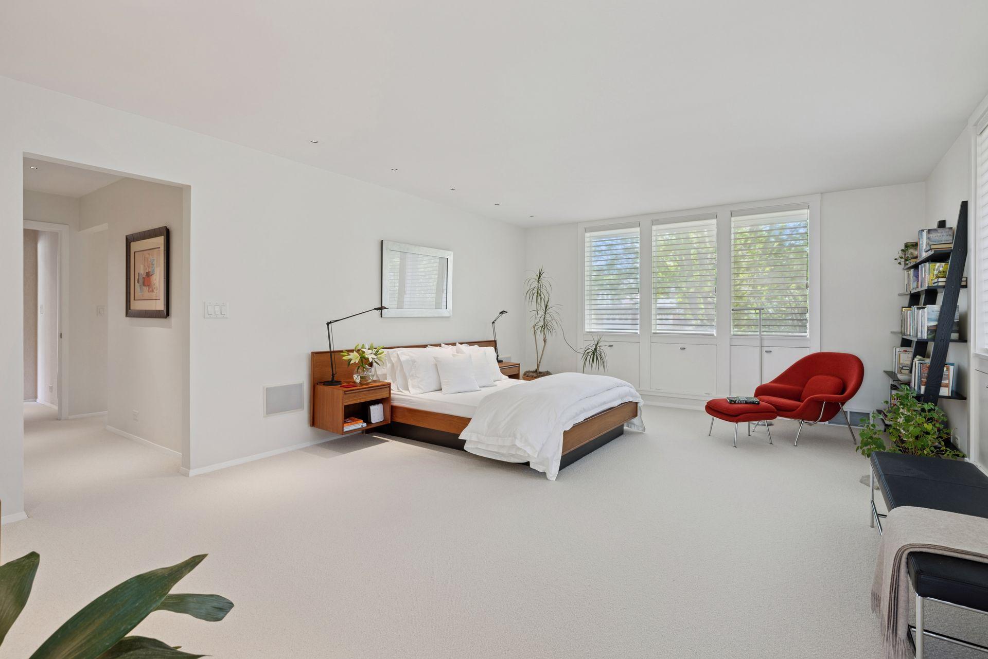 4801 E Sunnyslope Road