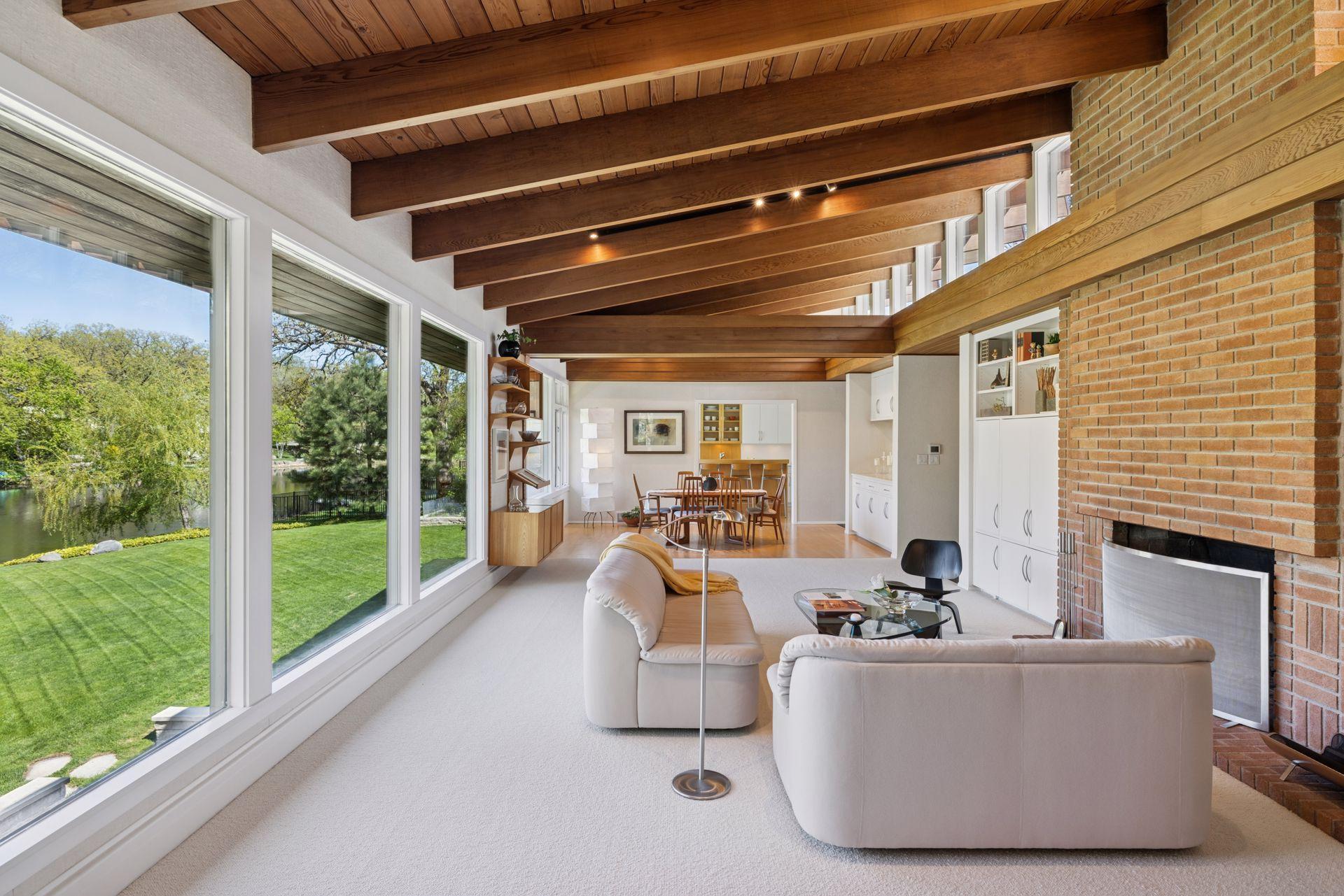 4801 E Sunnyslope Road