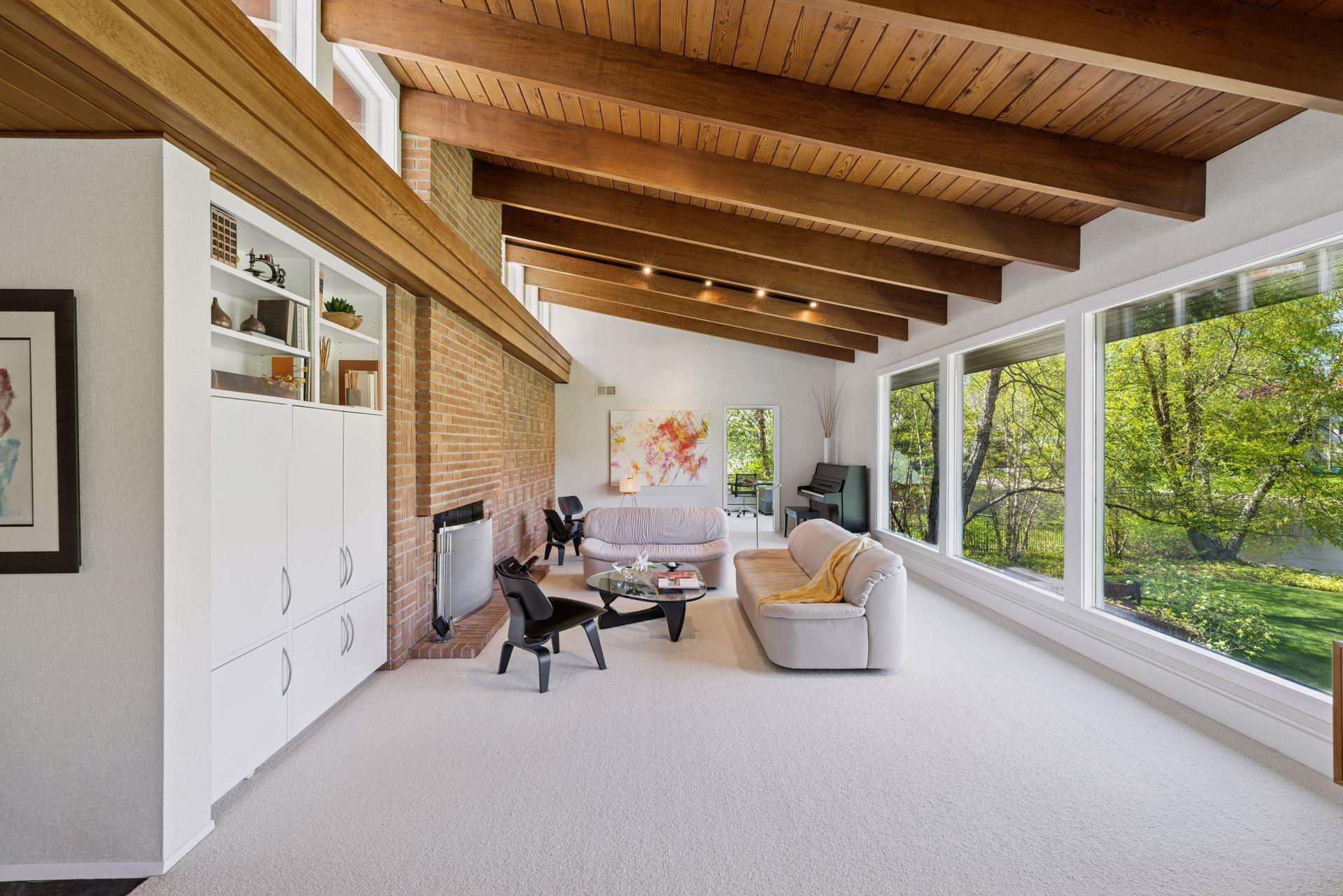 4801 E Sunnyslope Road