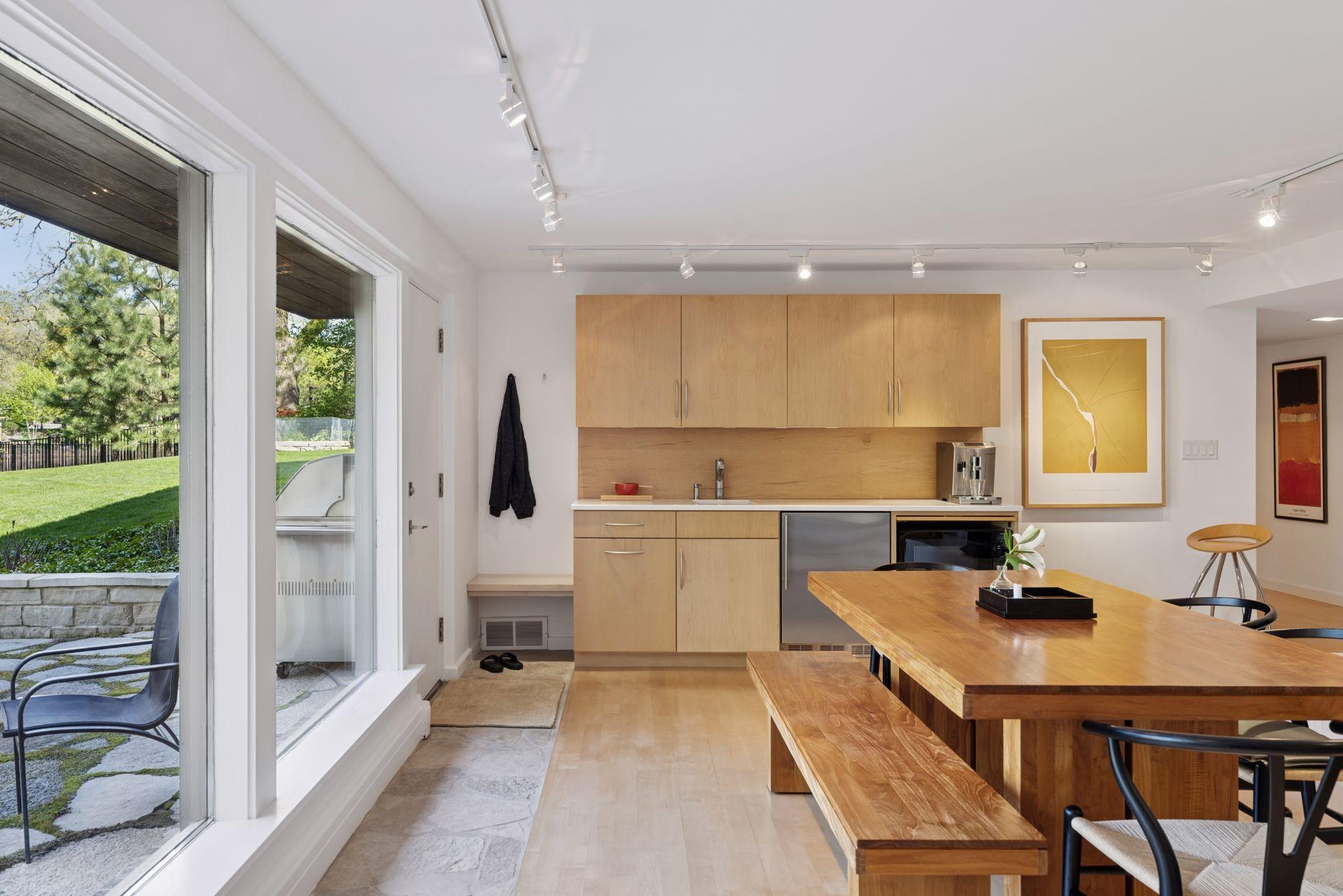 4801 E Sunnyslope Road