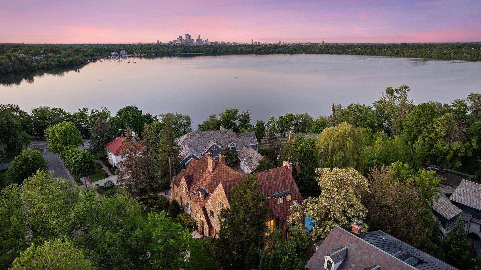 4807 Sheridan Avenue S