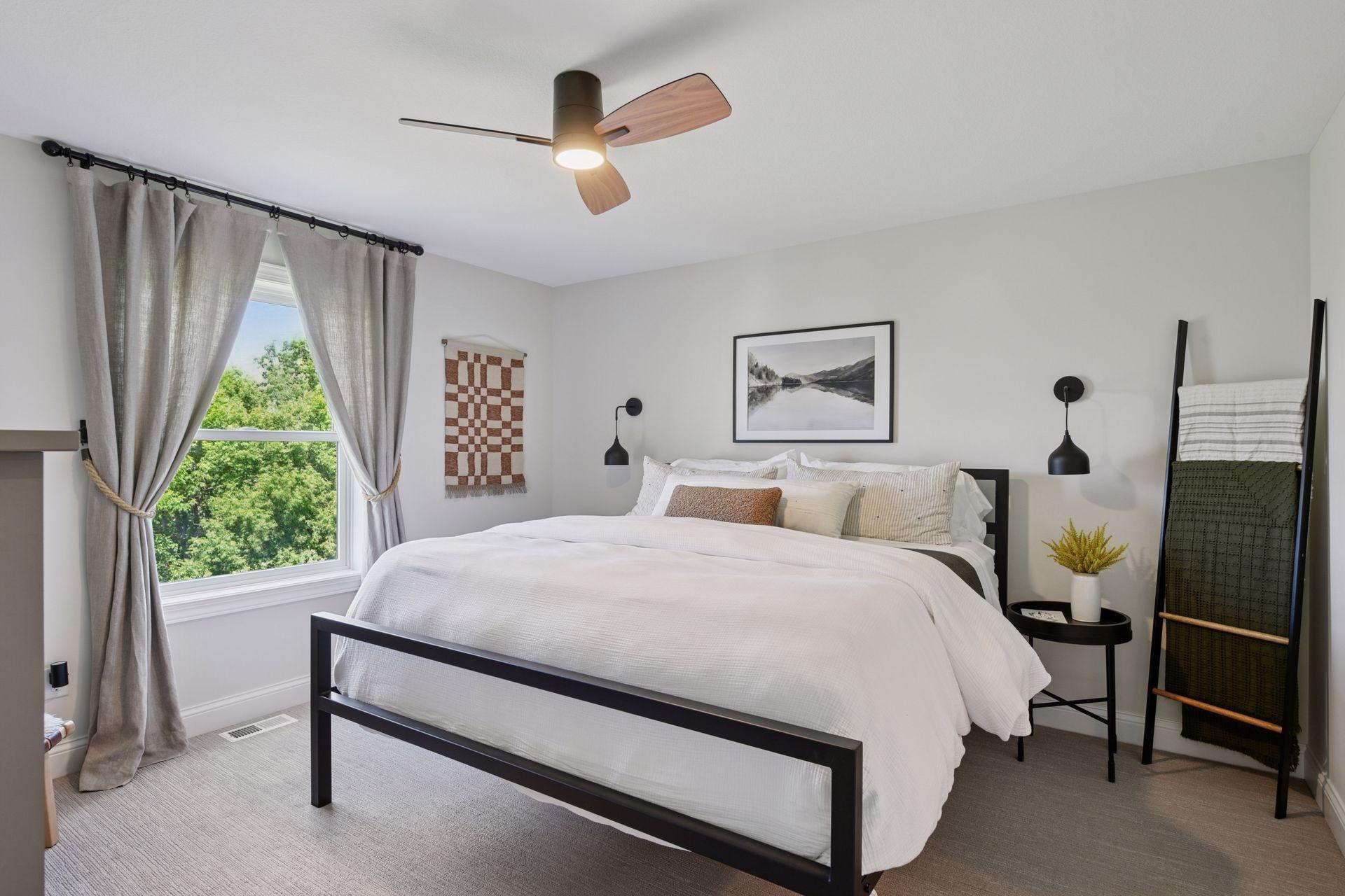 9082 Lakeside Drive