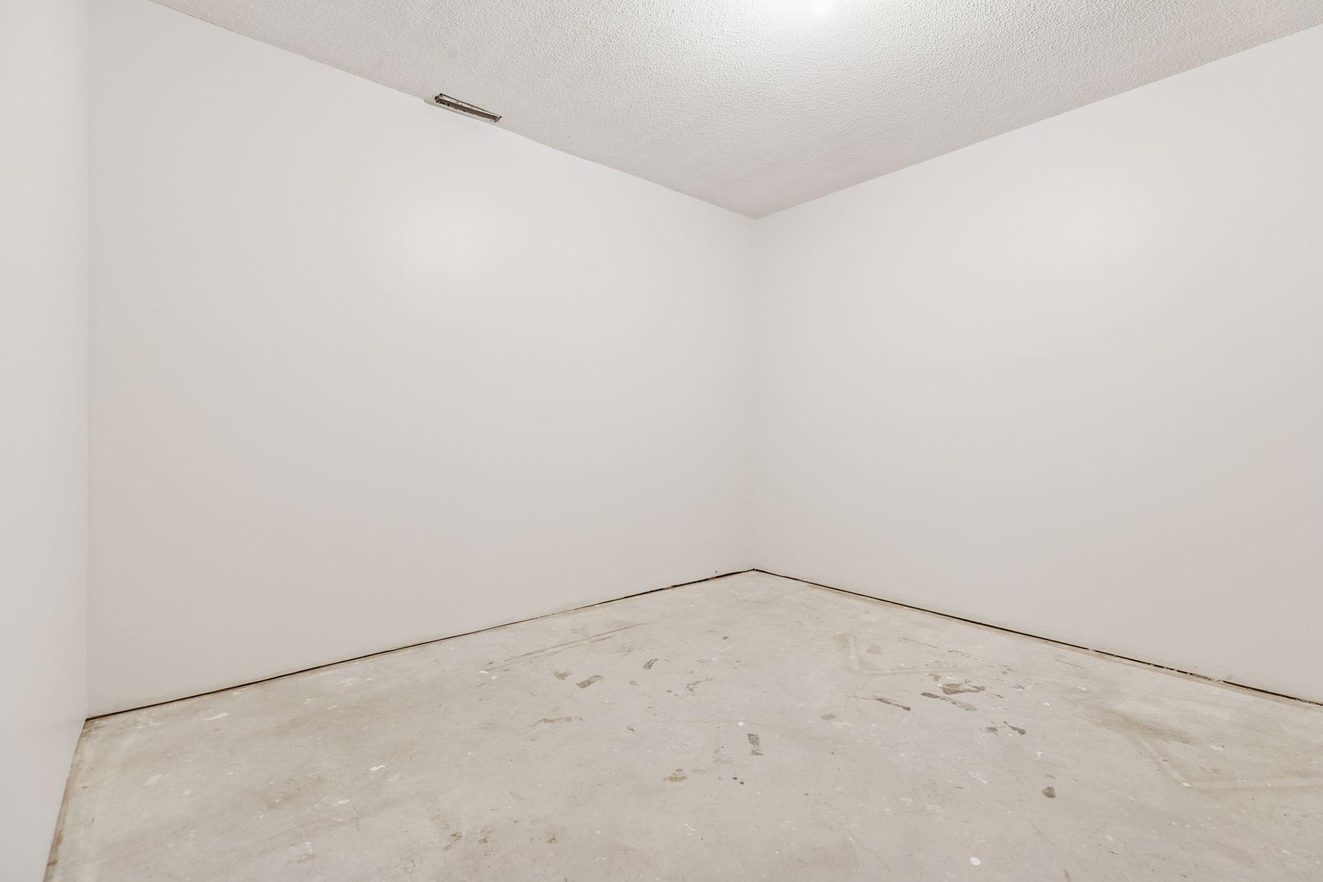 8048 Telegraph Road