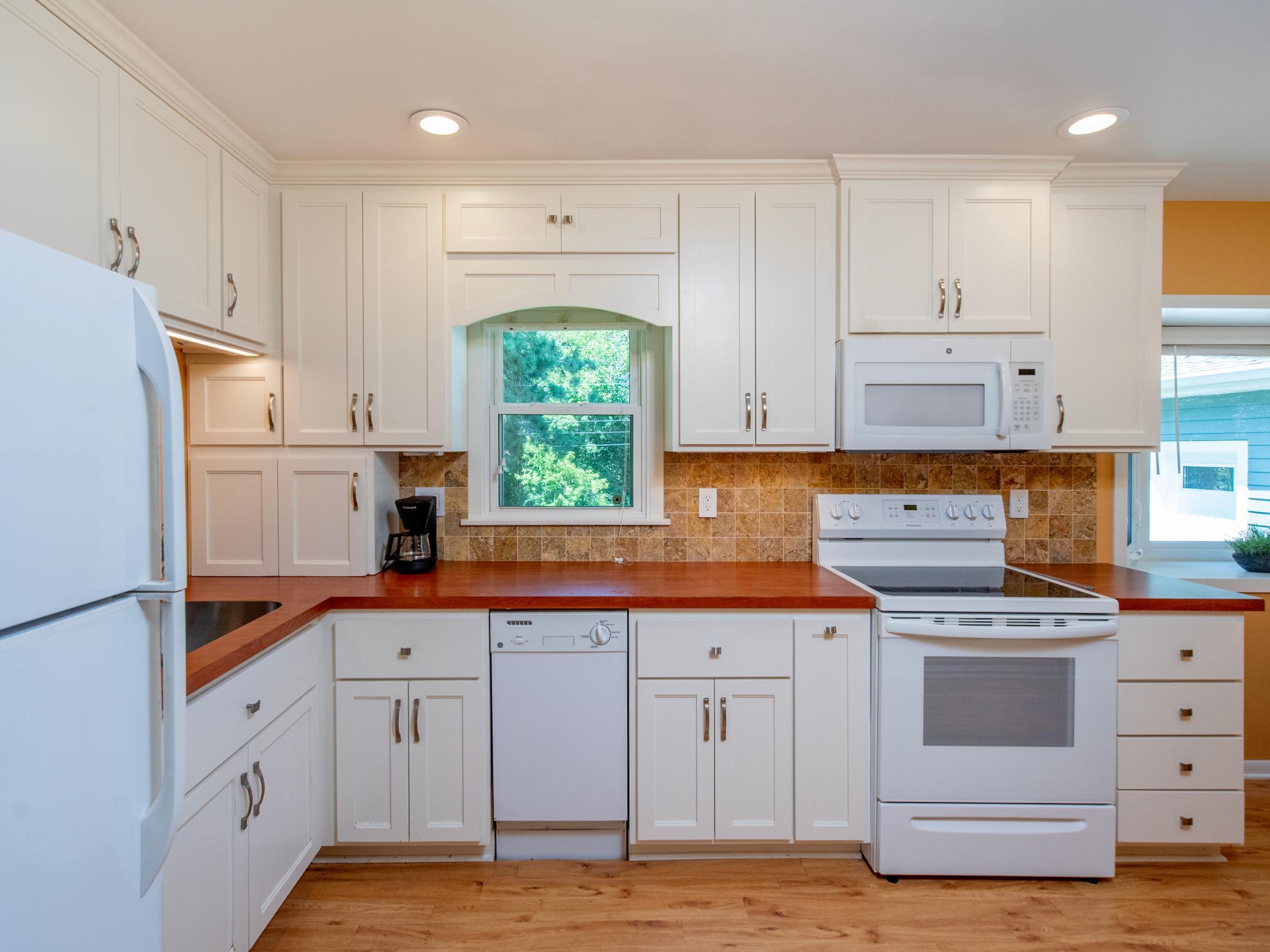 1663 Lois Drive