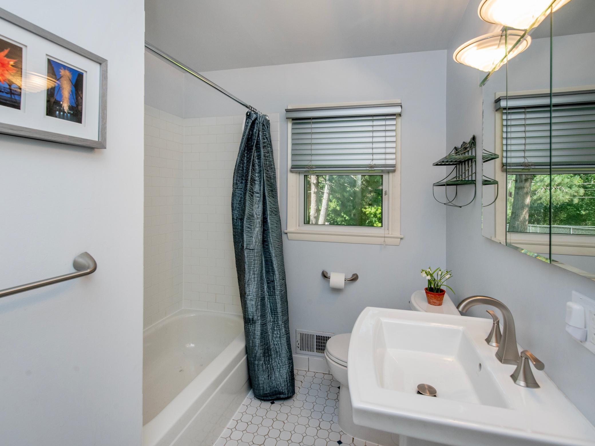 1663 Lois Drive