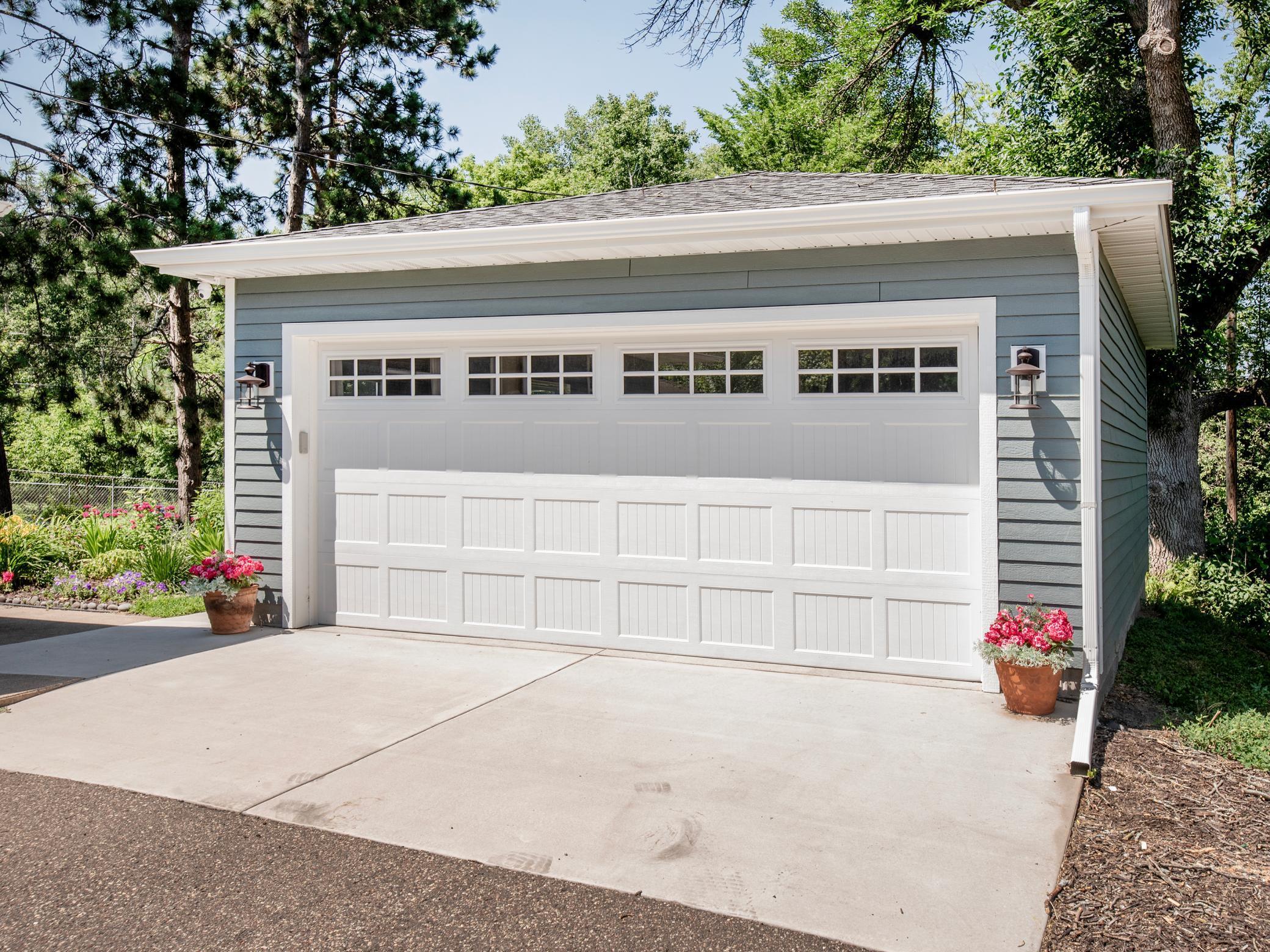 1663 Lois Drive