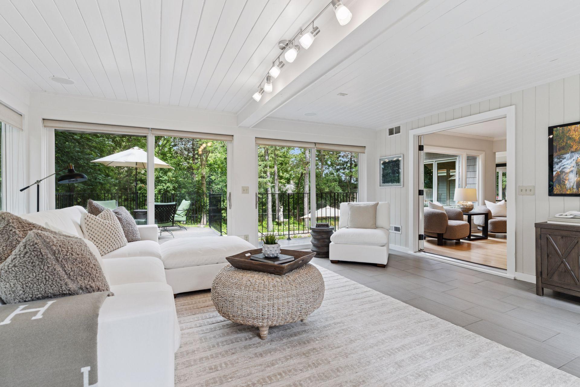 341 Westwood Drive N