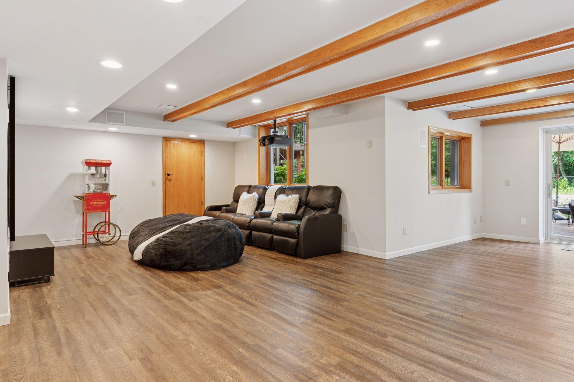 341 Westwood Drive N