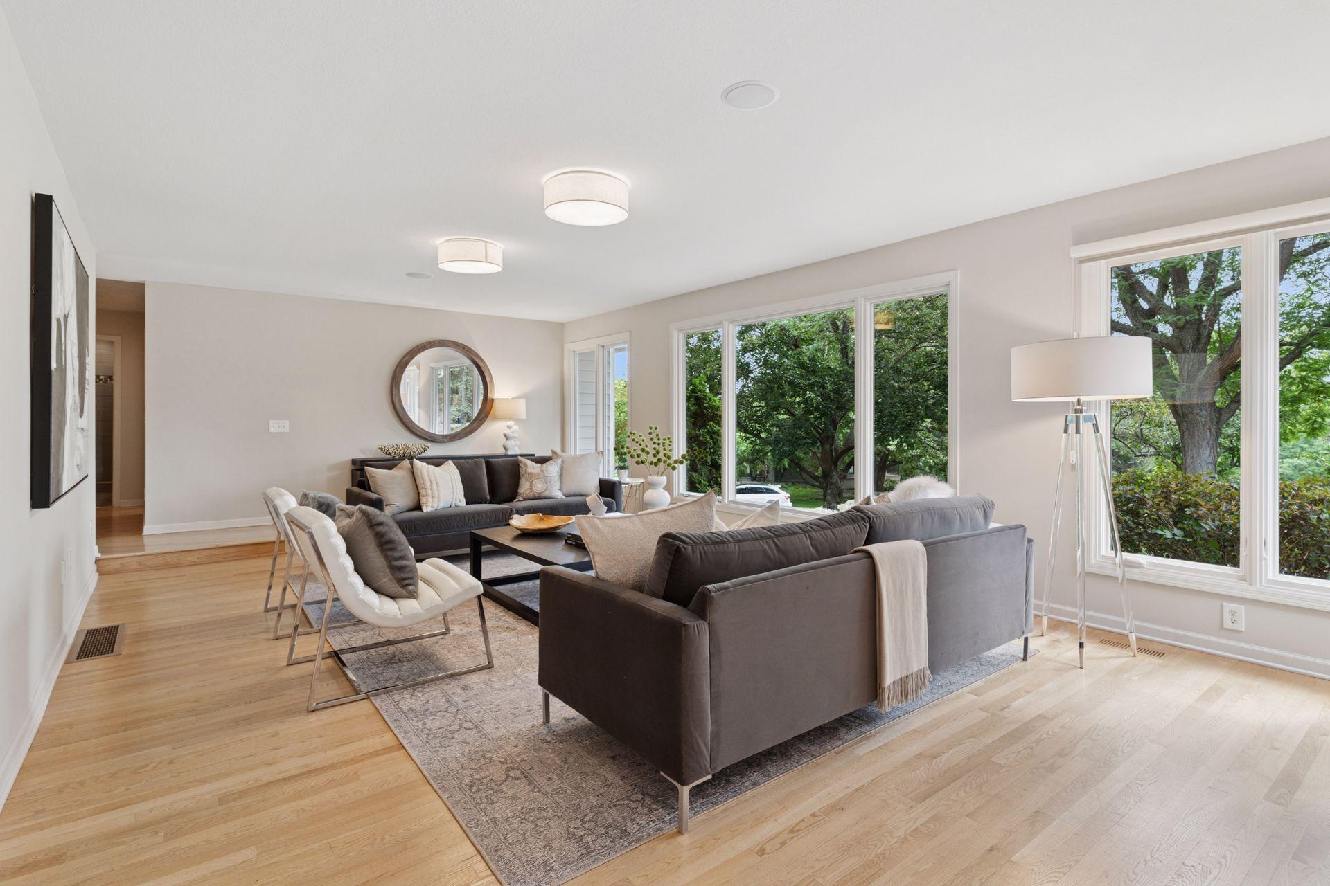 341 Westwood Drive N