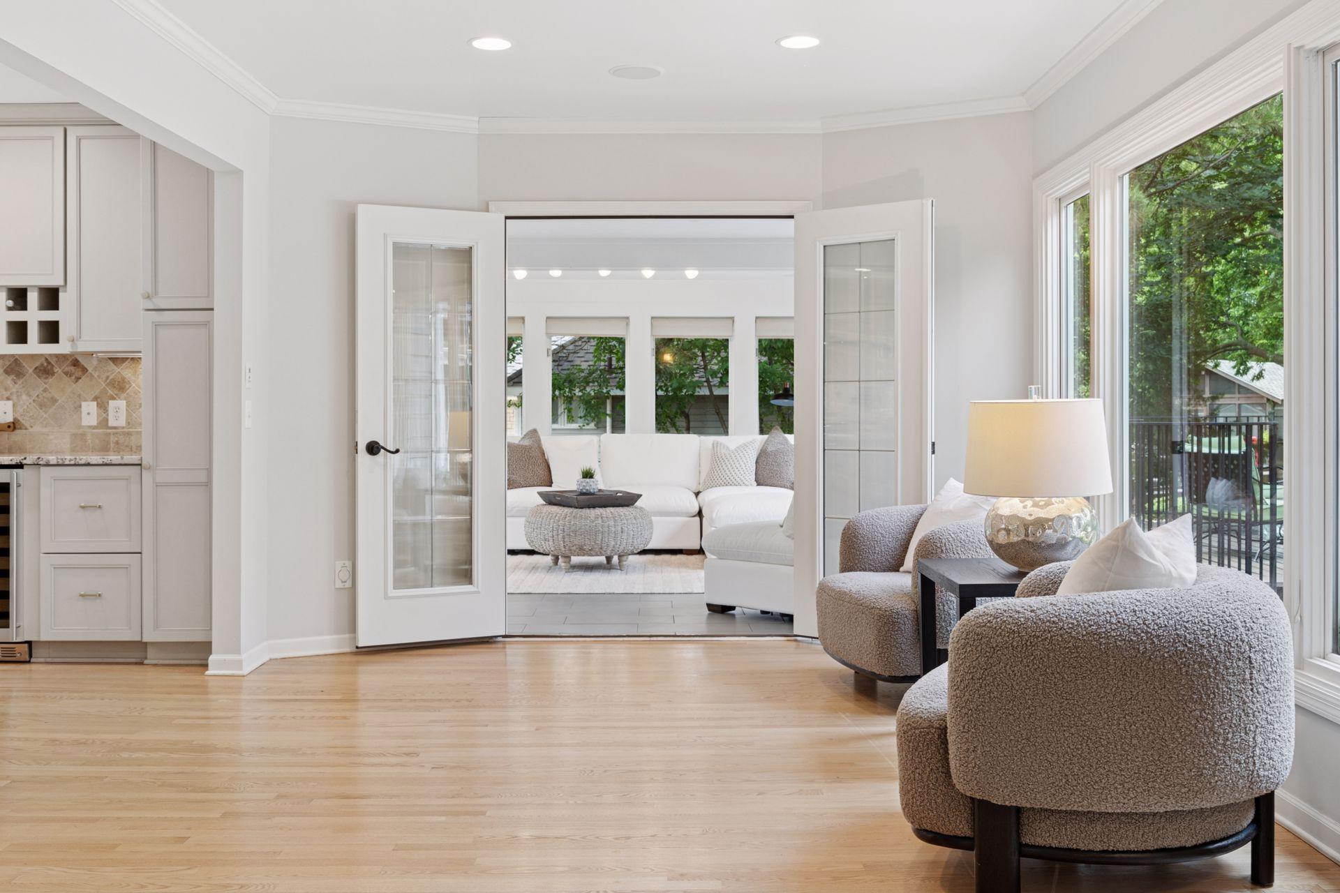 341 Westwood Drive N