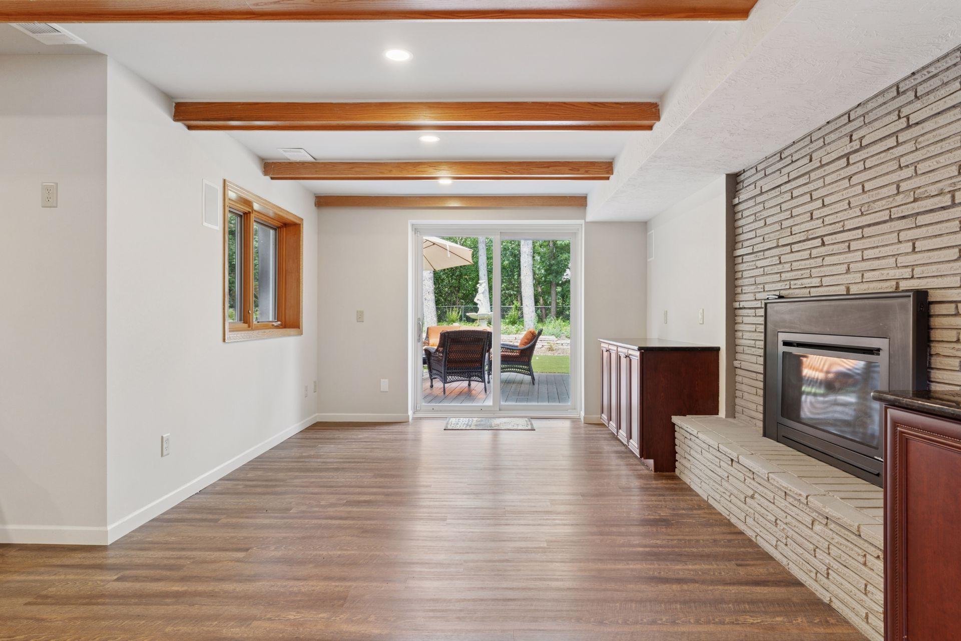 341 Westwood Drive N