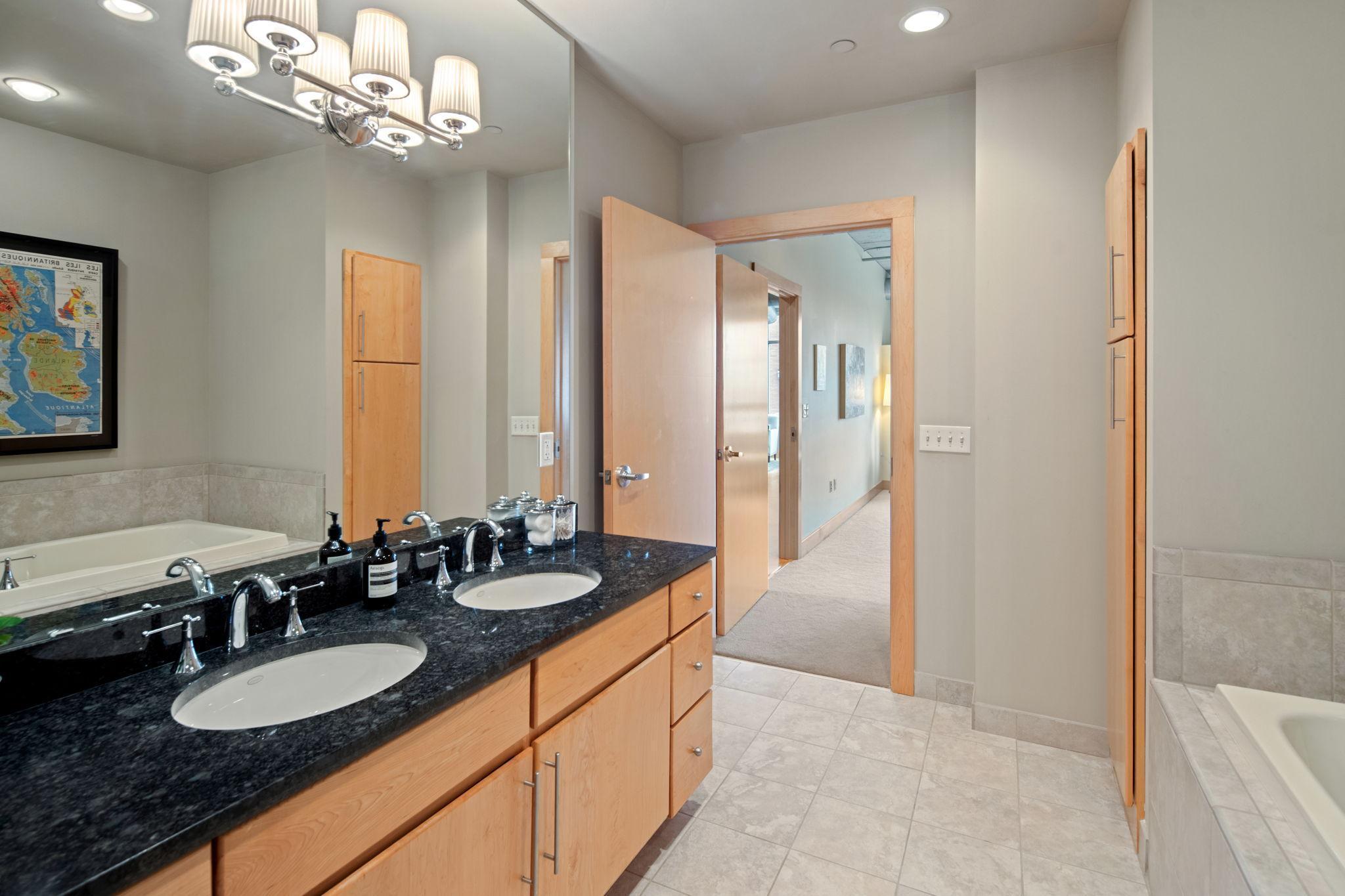 150 2nd Street NE Unit: B513