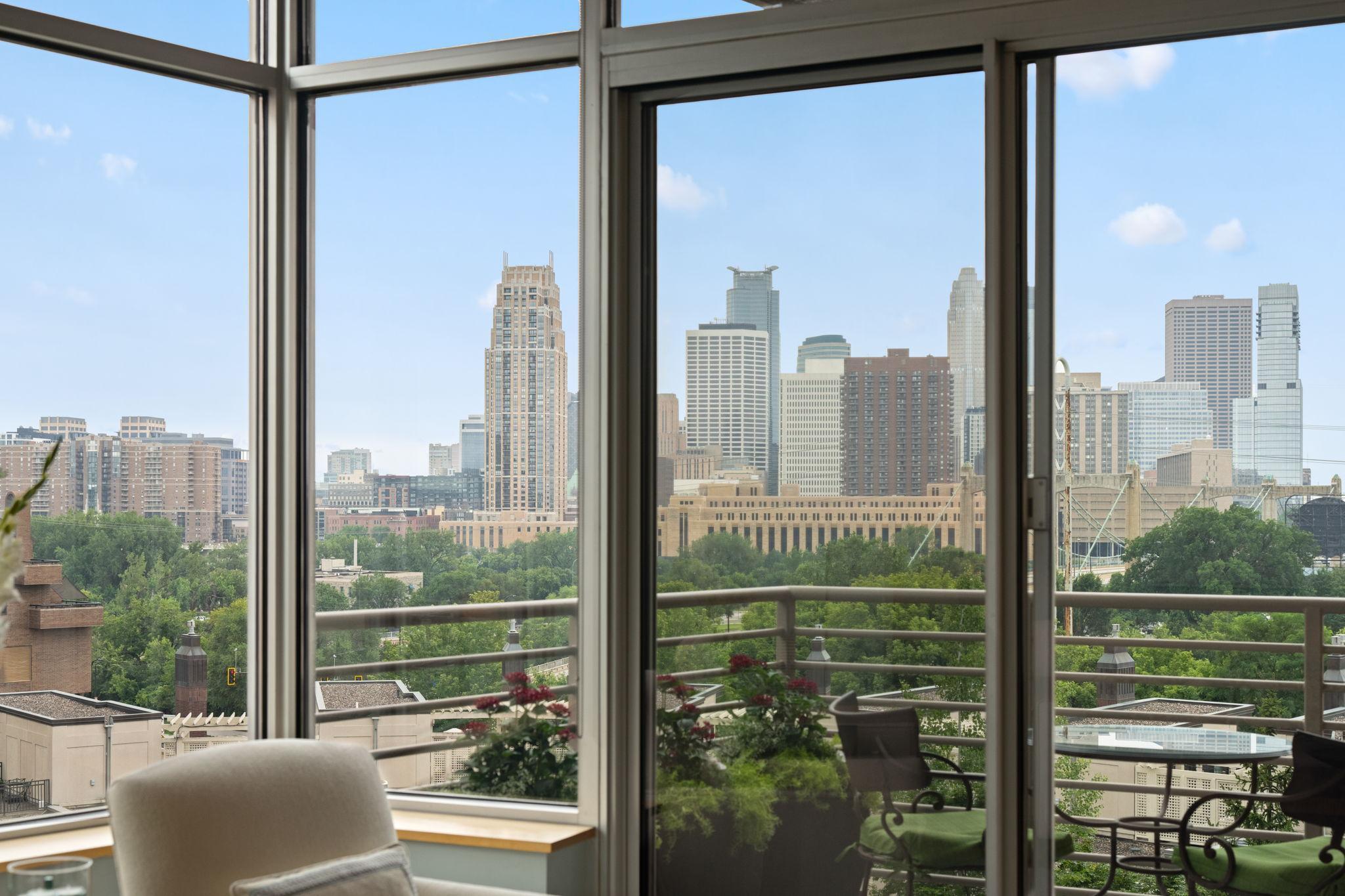 150 2nd Street NE Unit: B513