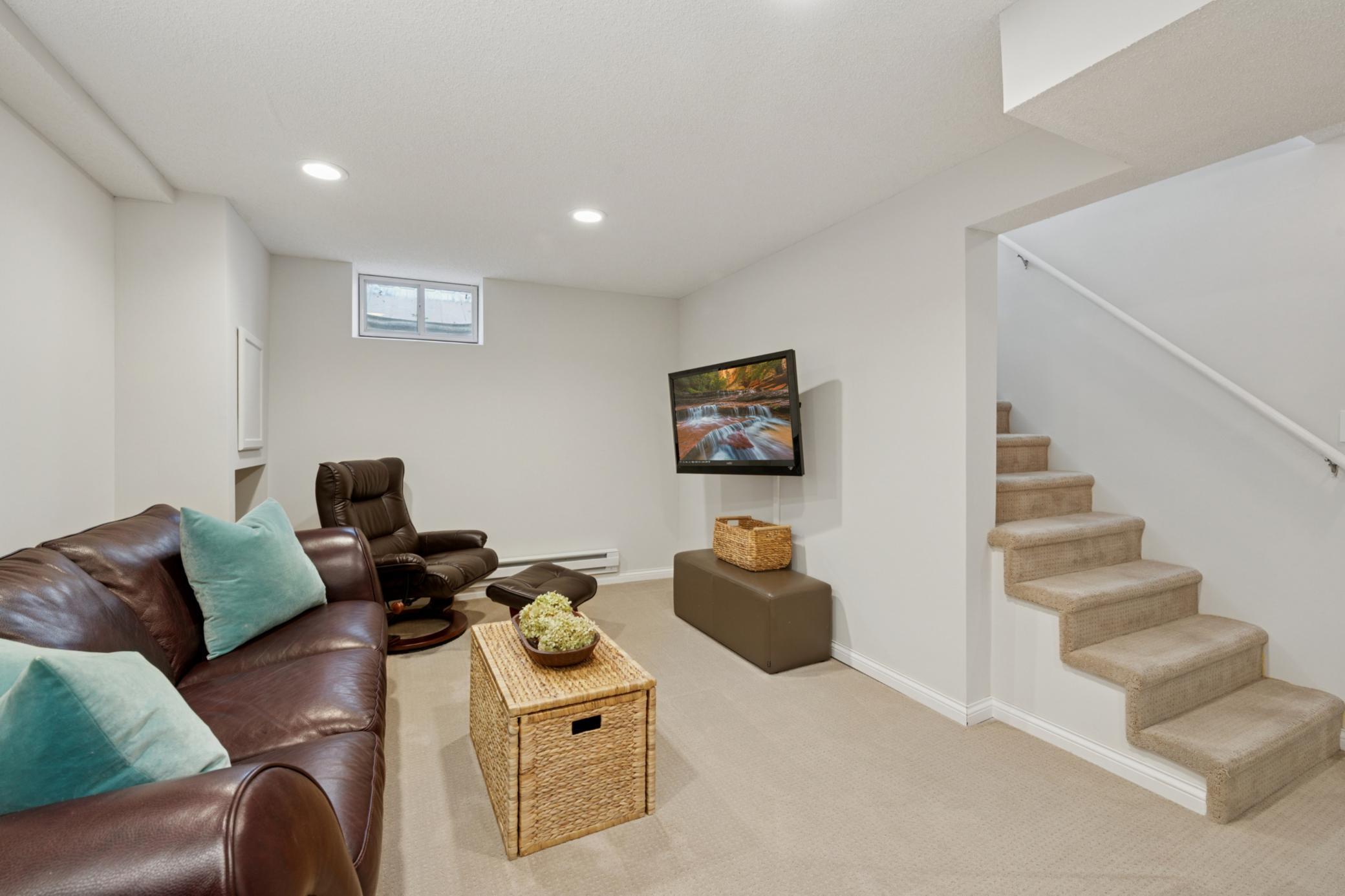 4920 Abbott Avenue S